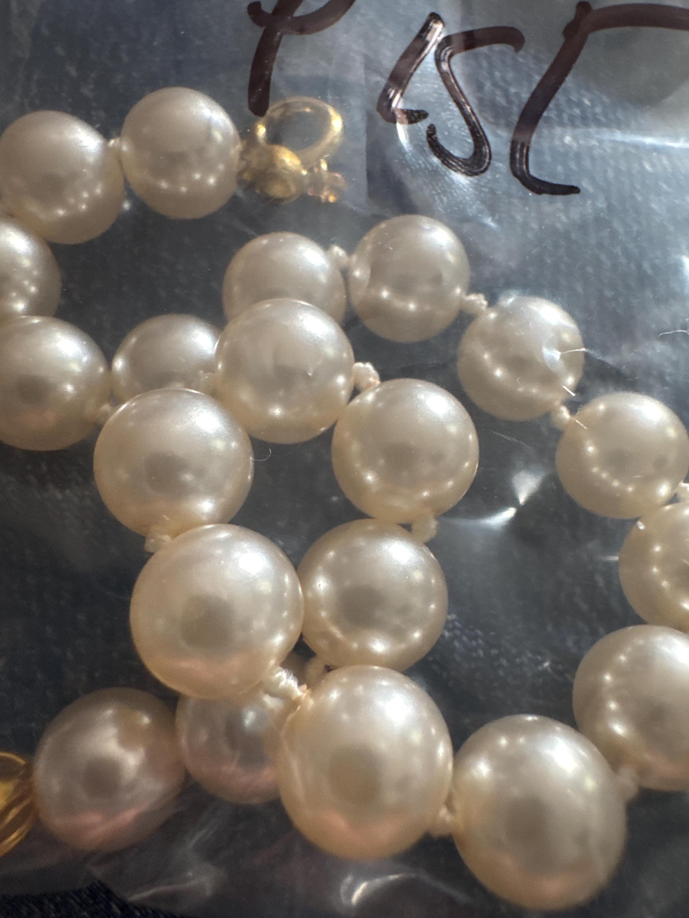 vintage acrylic faux pearl single Row gold tone beaded bracelet 21cm