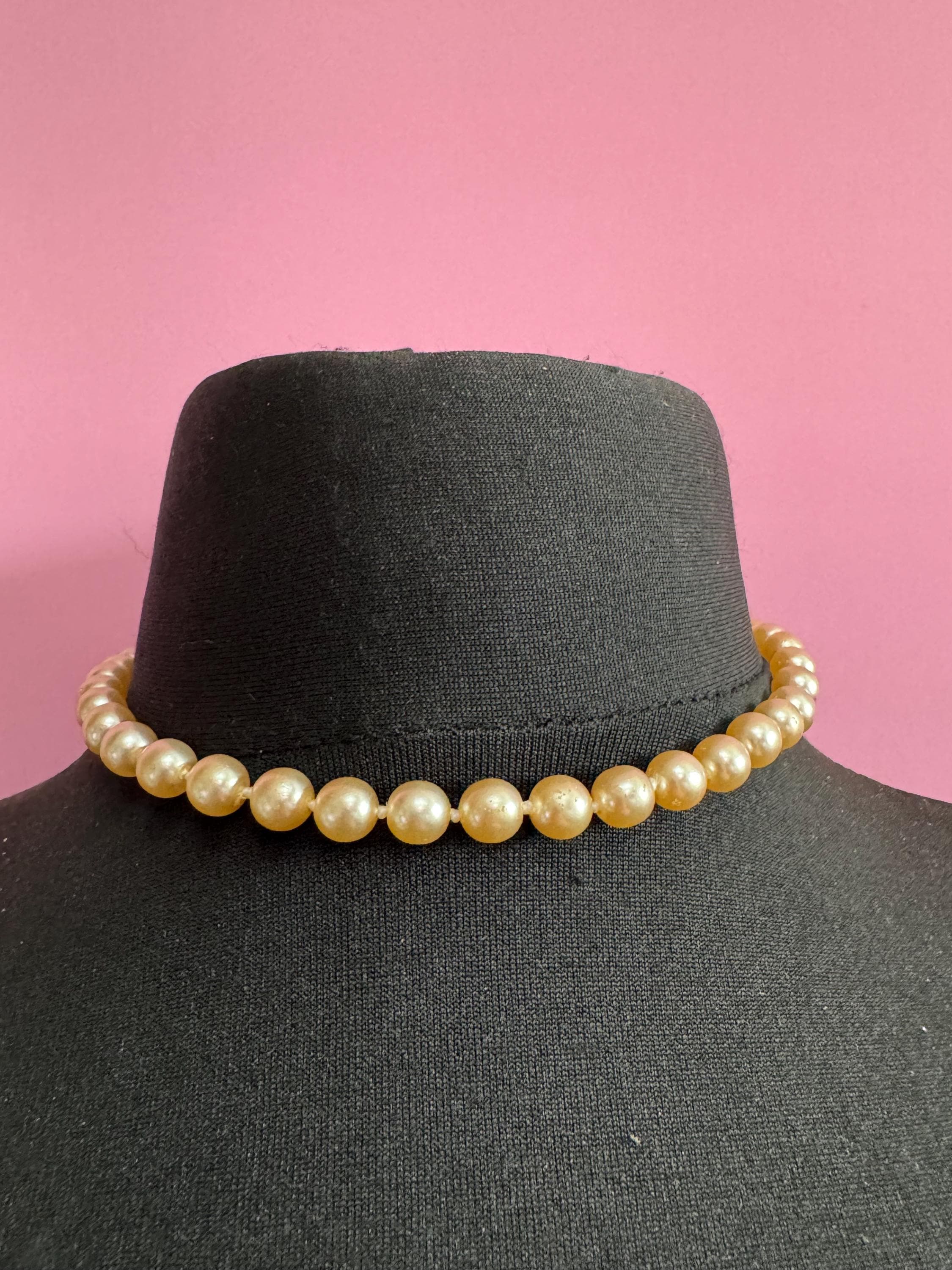 Signed m&S vintage cream acrylic pearl necklace gold tone 42cm 8mm beads