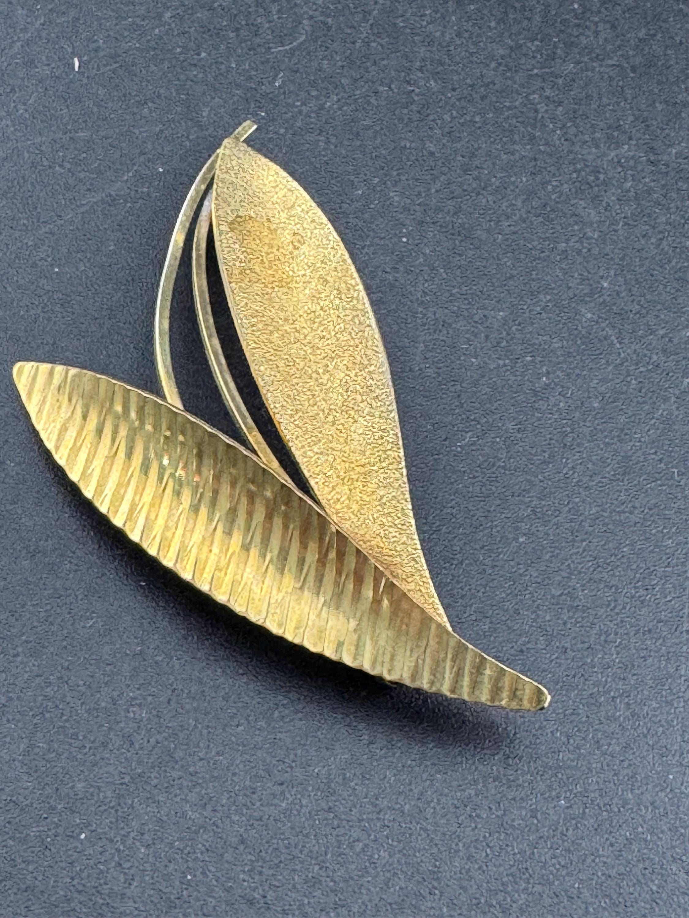 Signed A&D Rolled Gold textured abstract leaf foliat brooch 1950s