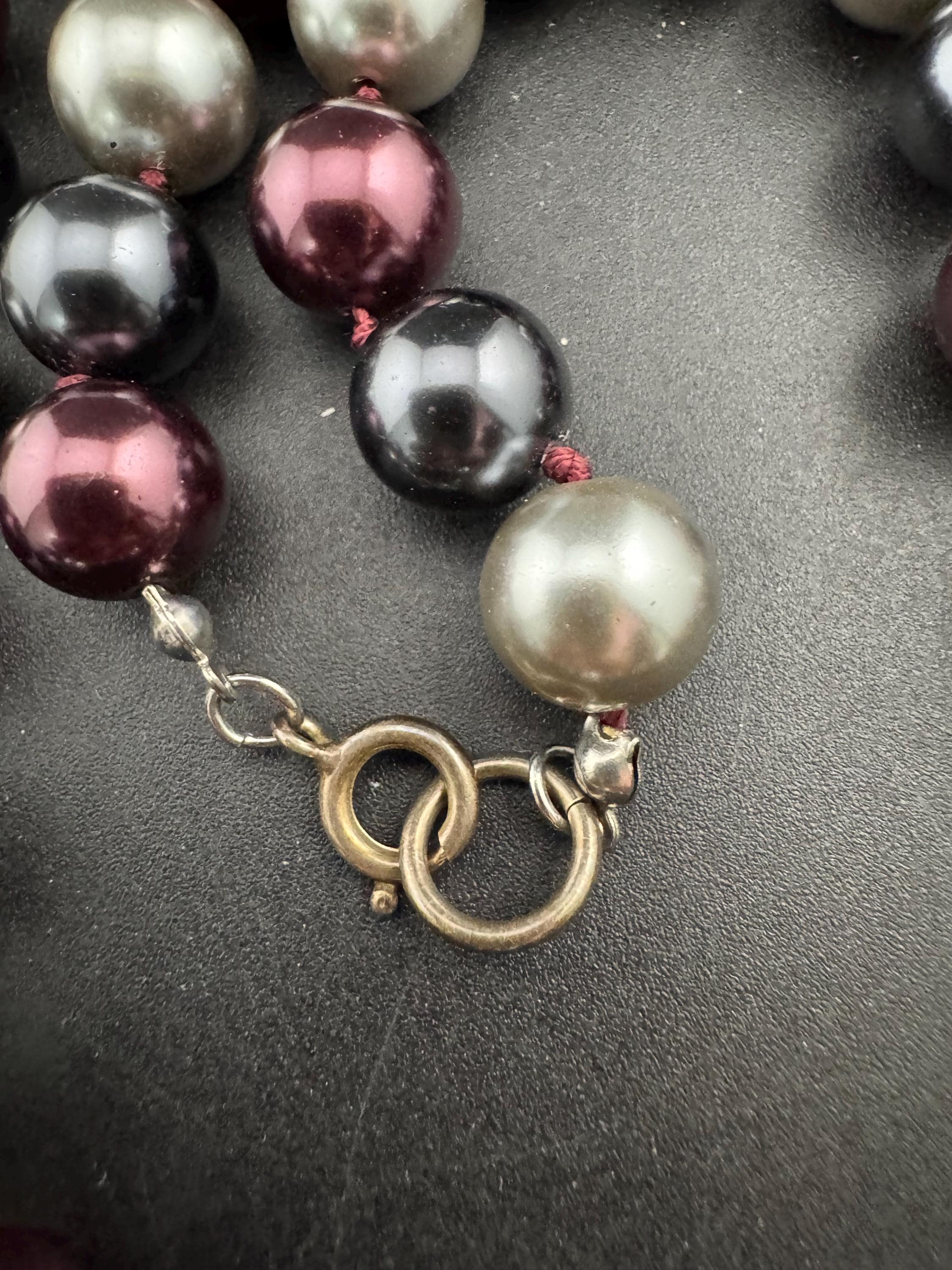 retro chunky steel grey , black and deep red large glass faux pearl wide choker necklace 48cm