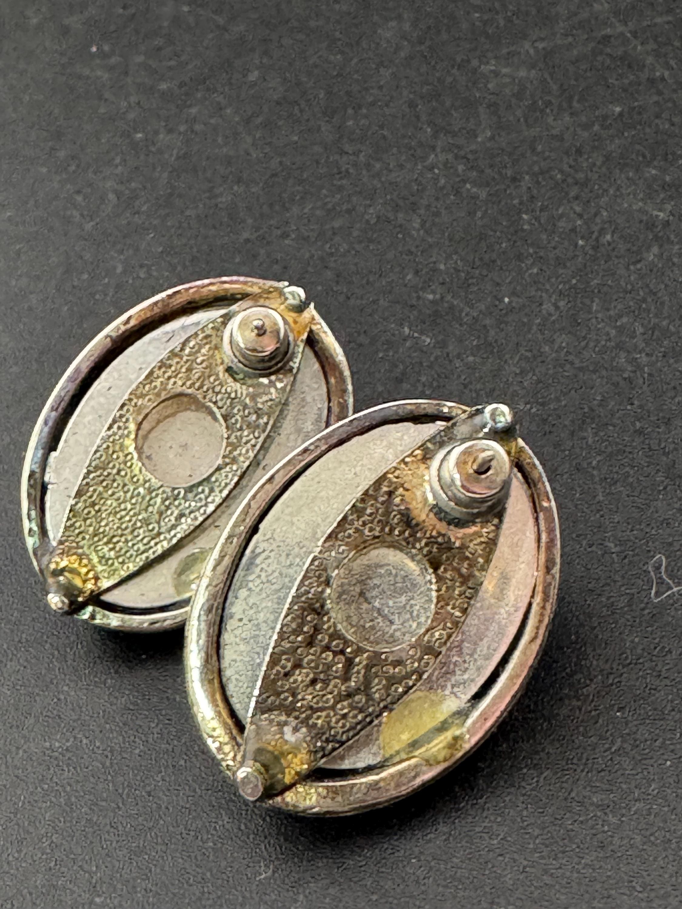 Vintage fabulous 3cm oval 1980s gold tone Blue enamel & faux Pearl pair of medieval style stud earrings for pierced ears