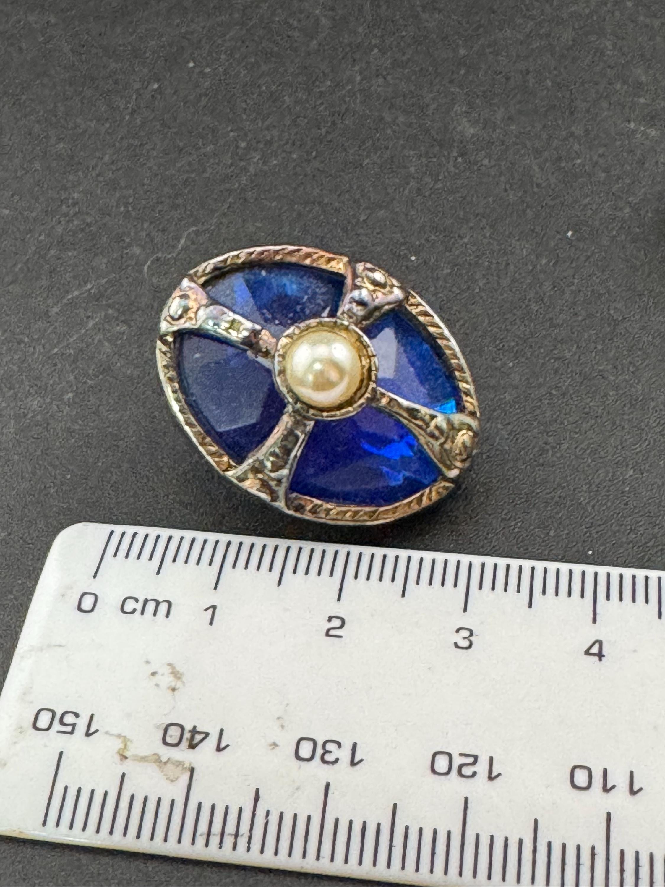 Vintage fabulous 3cm oval 1980s gold tone Blue enamel & faux Pearl pair of medieval style stud earrings for pierced ears