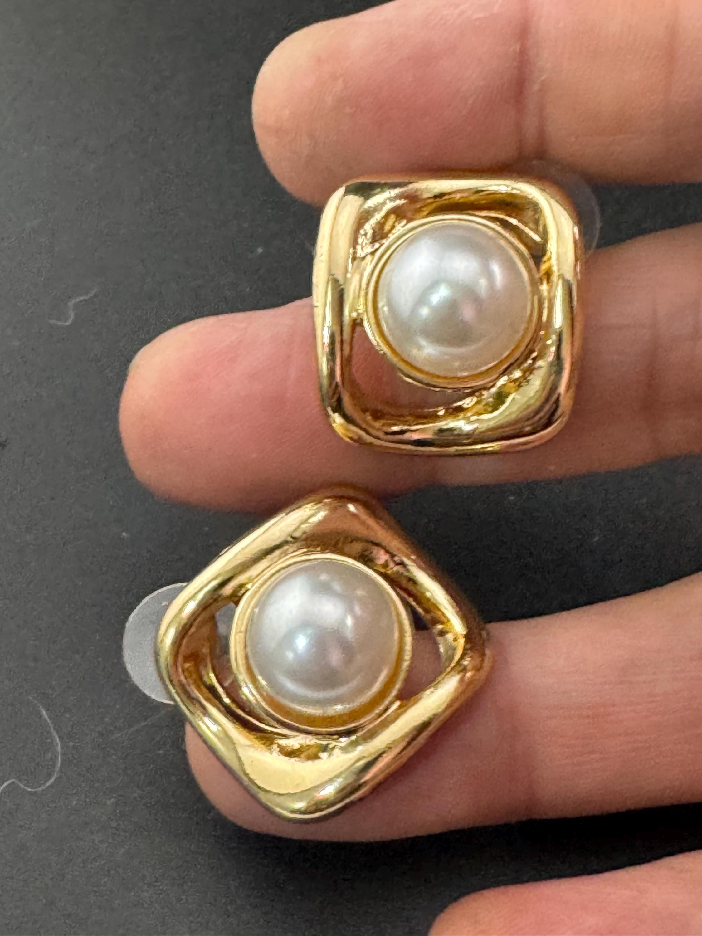 Vintage large gold tone squared surround modernist white faux pearl cabochon 2.5cm stud earrings for pierced ears