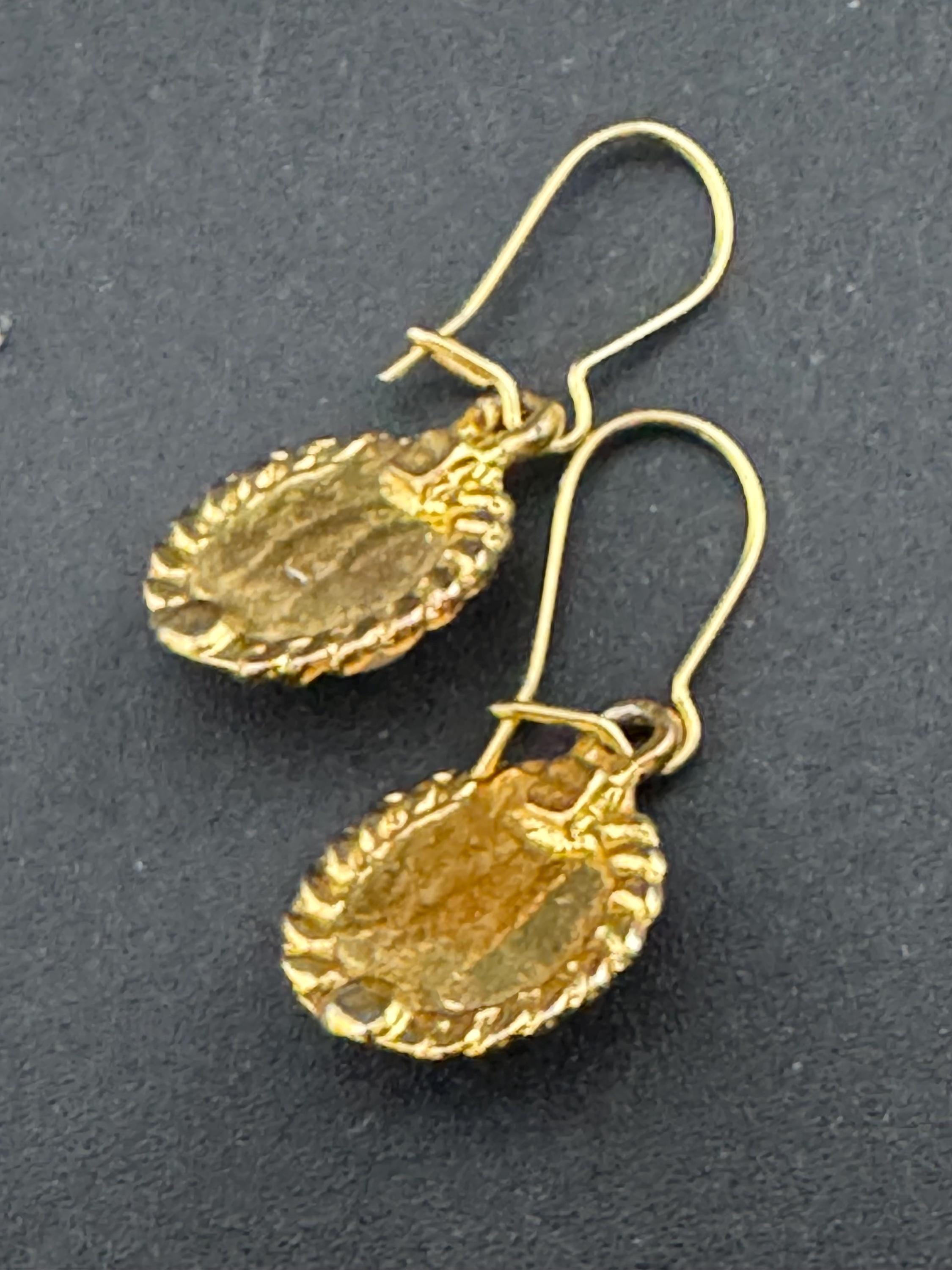 Vintage Gold Tone Pearl Cabochon Drop Earrings: 80s Rope Edge