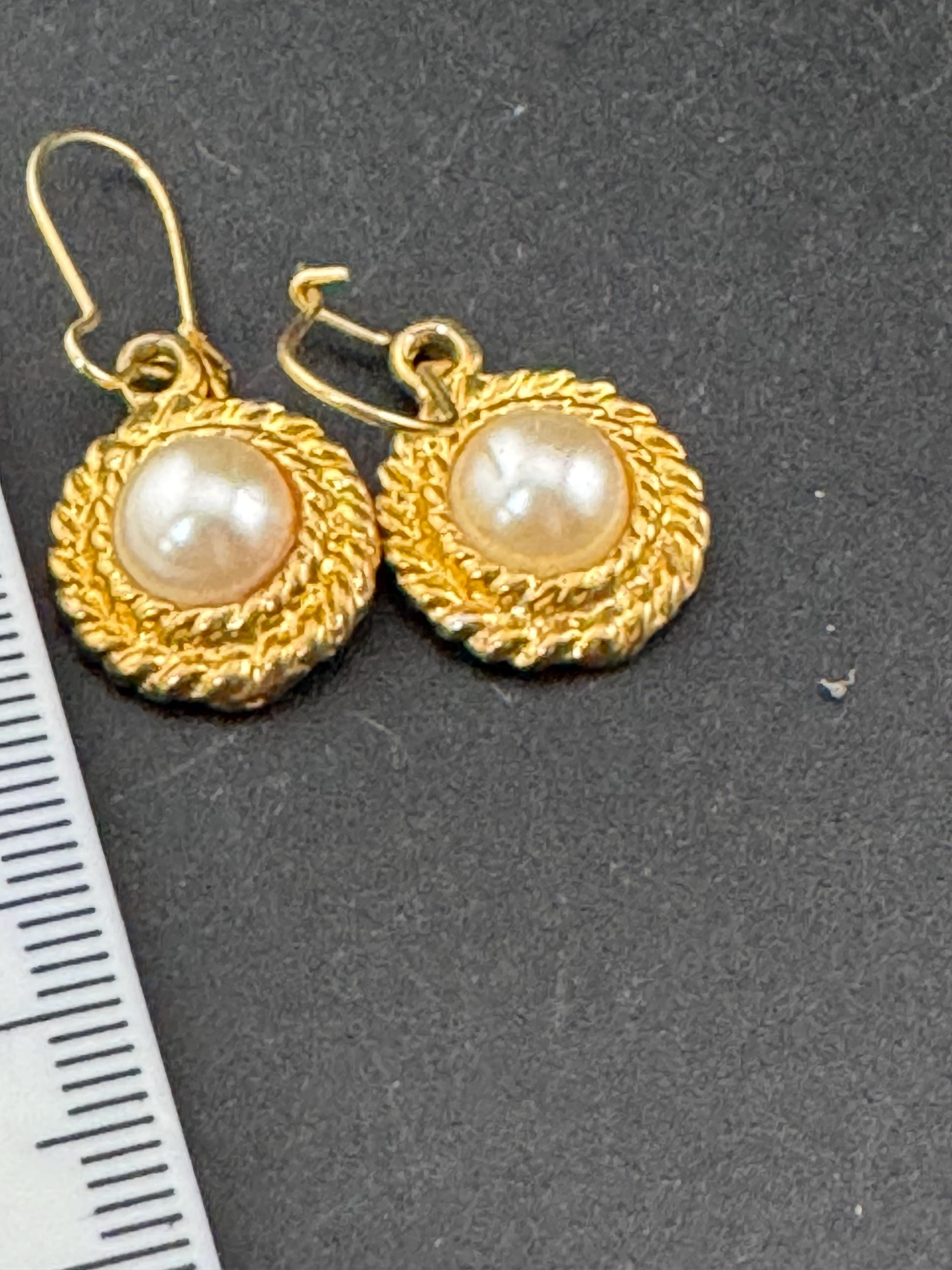 Vintage Gold Tone Pearl Cabochon Drop Earrings: 80s Rope Edge