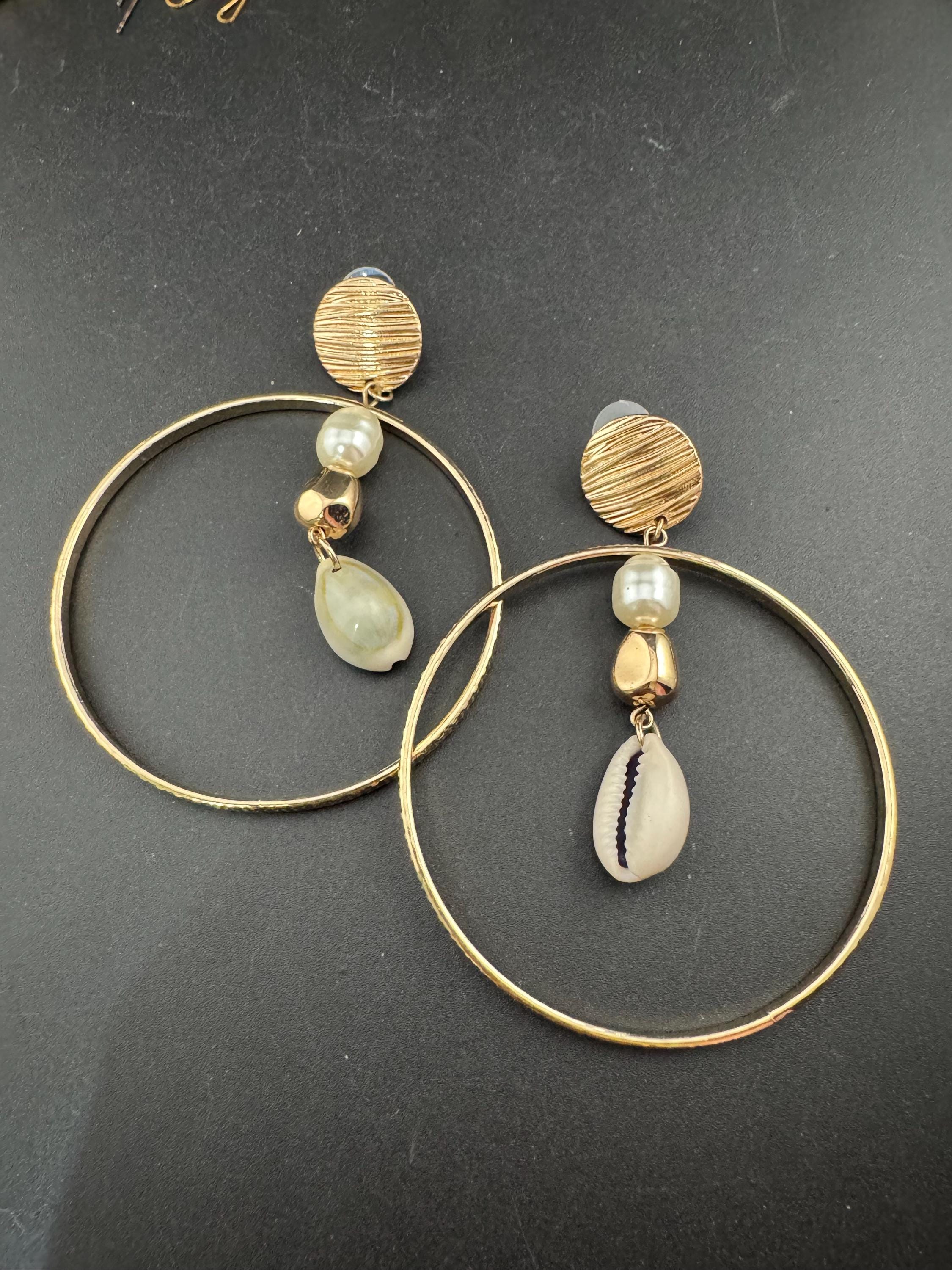 Huge 9cm retro gold tone big hoops with faux pearl and conch shell nautical summer statement earrings  for pierced ears