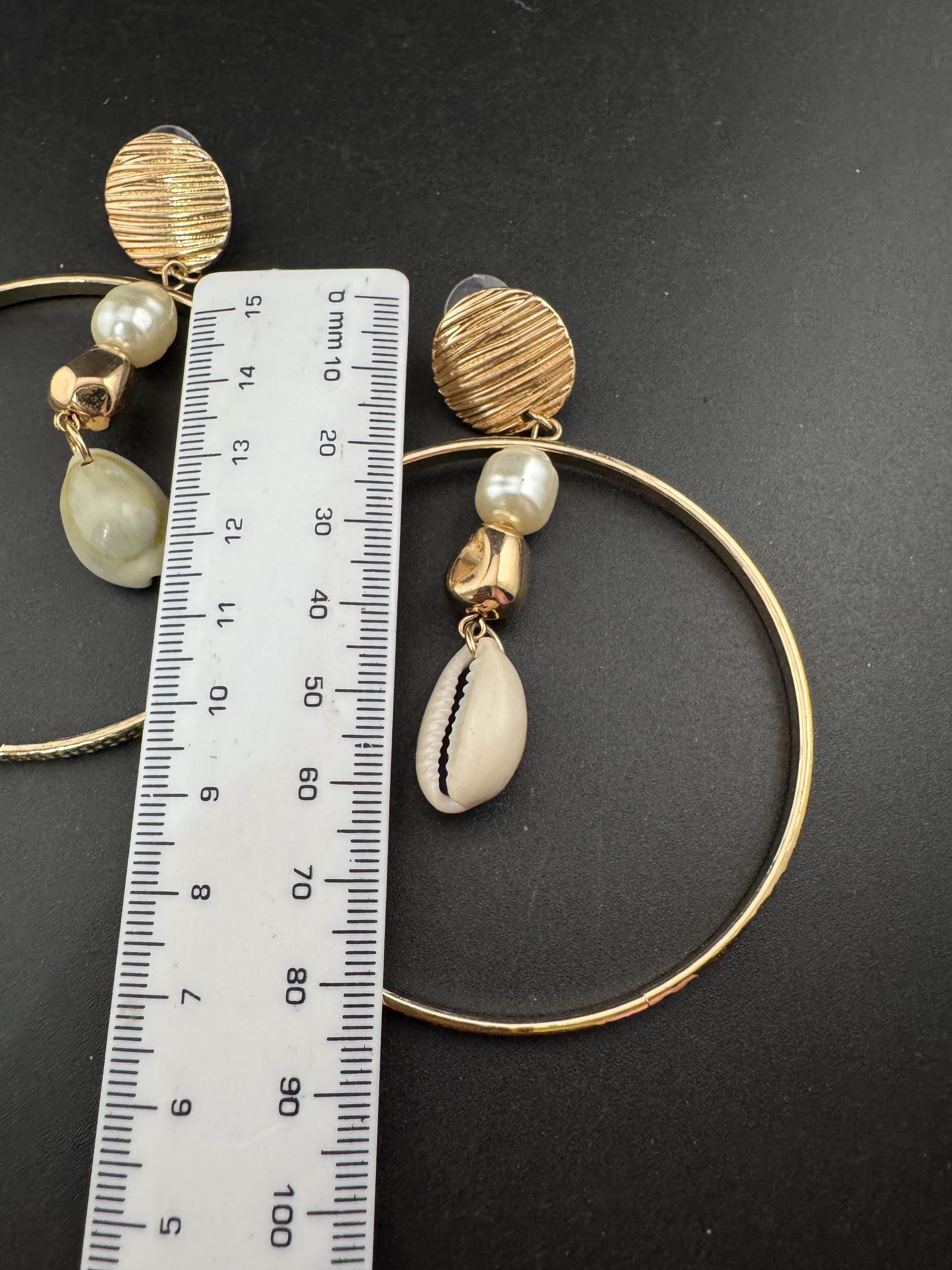 Retro Gold Tone Hoop Earrings: Faux Pearl & Conch Shell Statement Jewelry