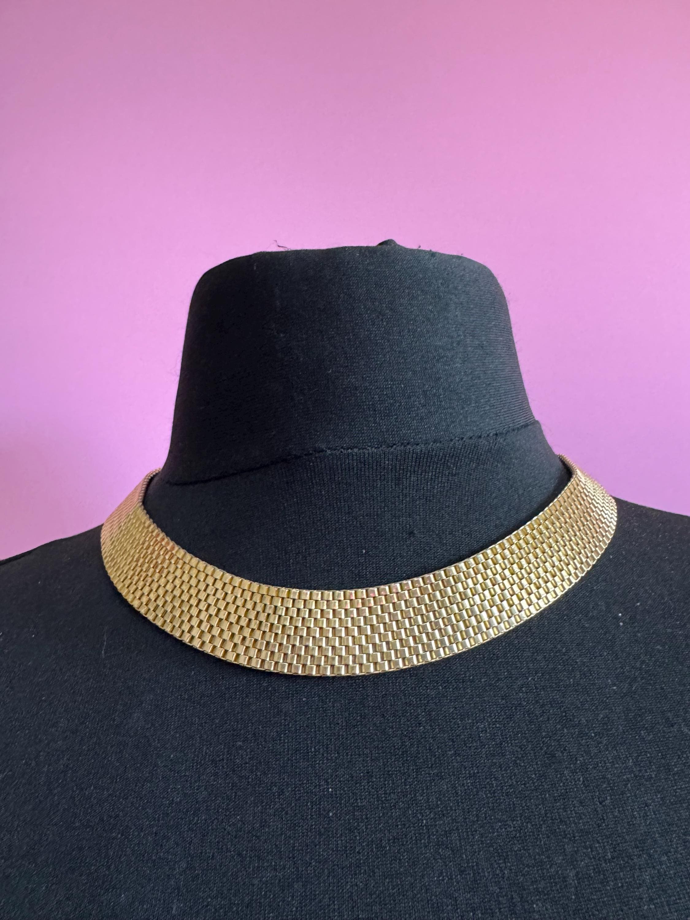 Retro modernist 2cm wide woven mesh gold choker necklace Vintage 1990s Gold tone