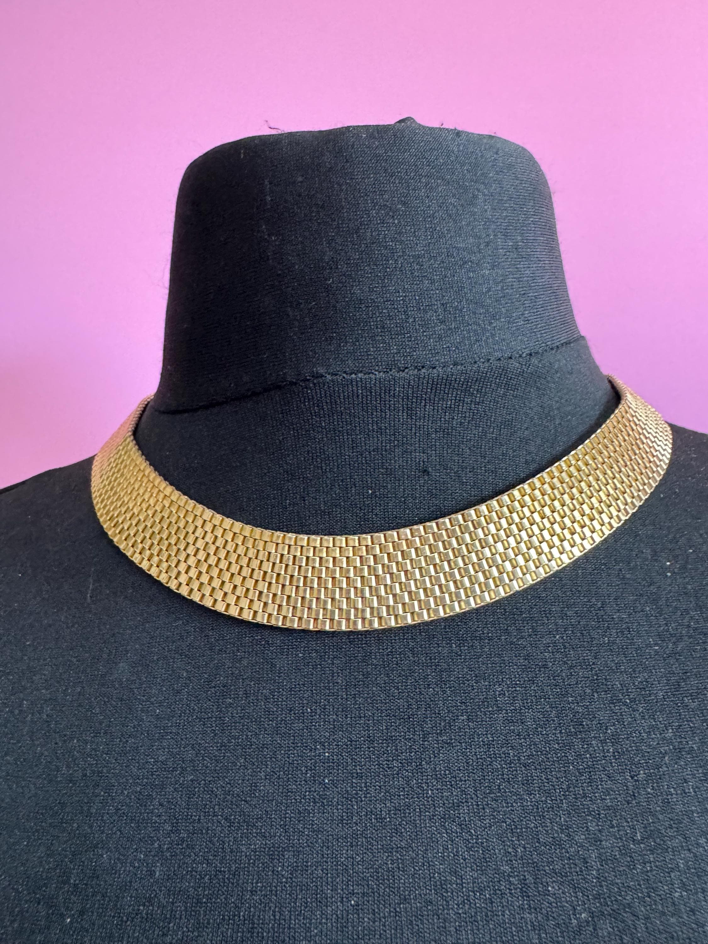 Retro modernist 2cm wide woven mesh gold choker necklace Vintage 1990s Gold tone
