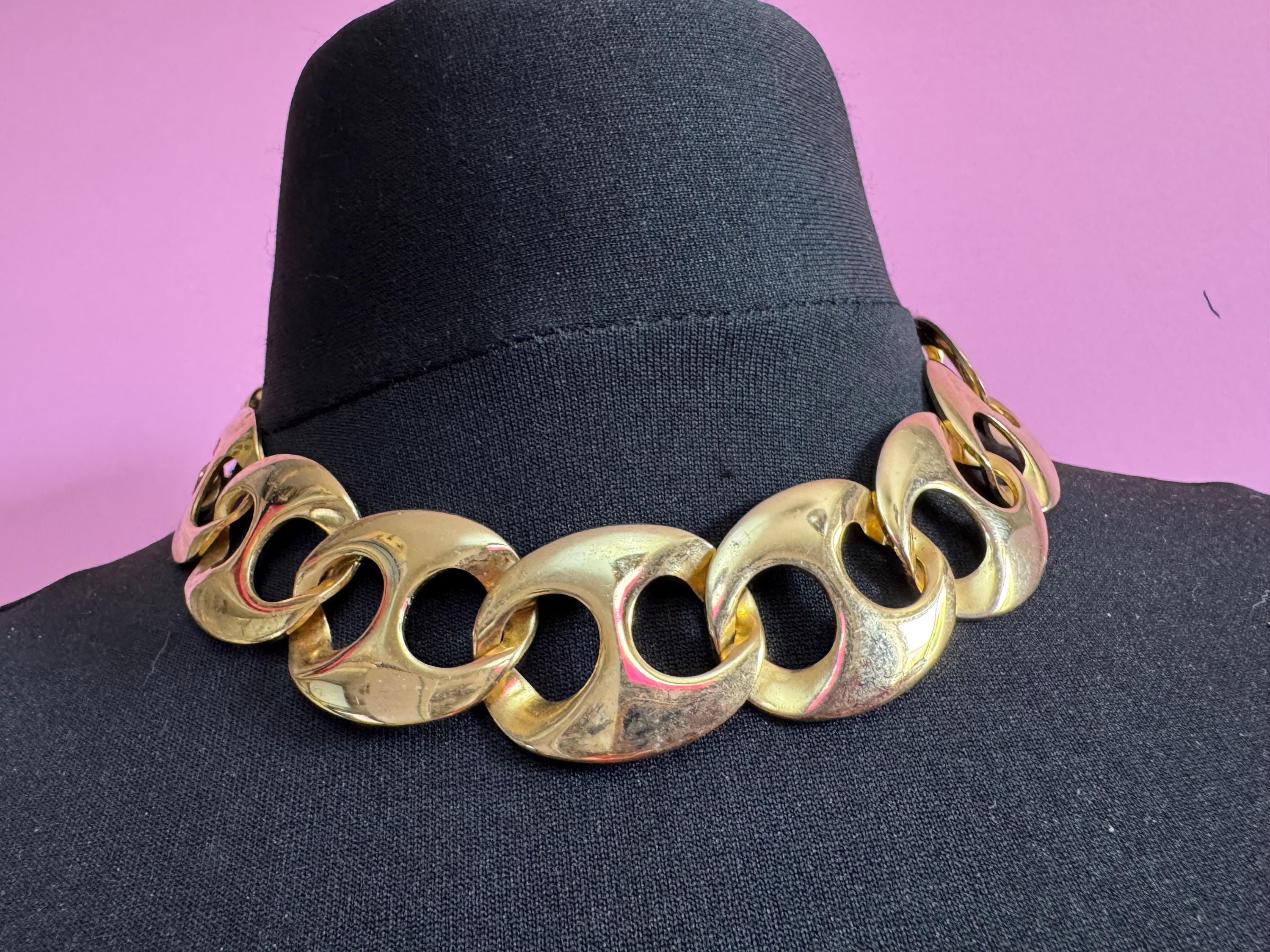 Nautical vintage gold tone modernist wide mariner link choker necklace