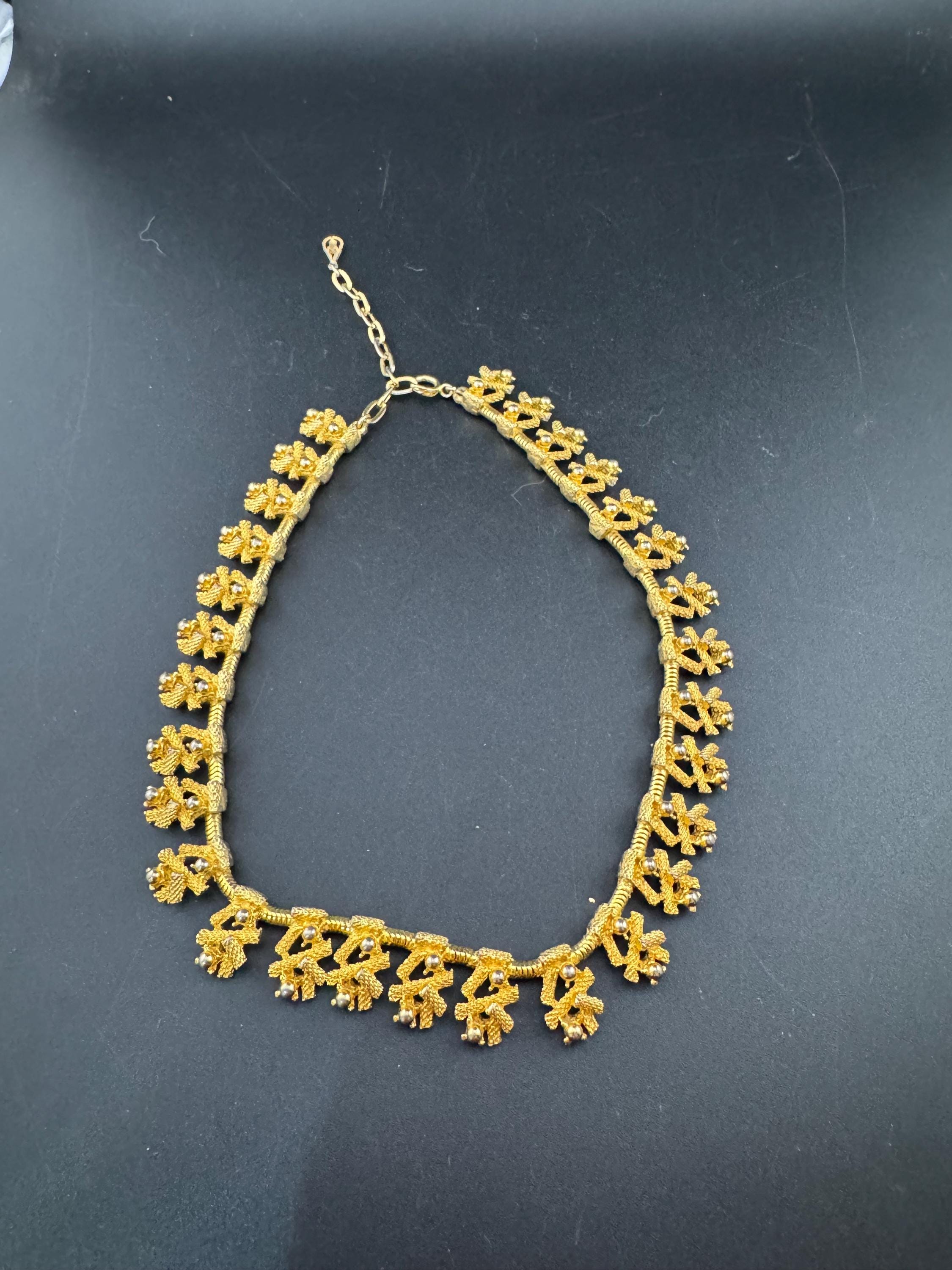 Vintage gold tone brutalist modernist textured panel link choker necklace, mid century