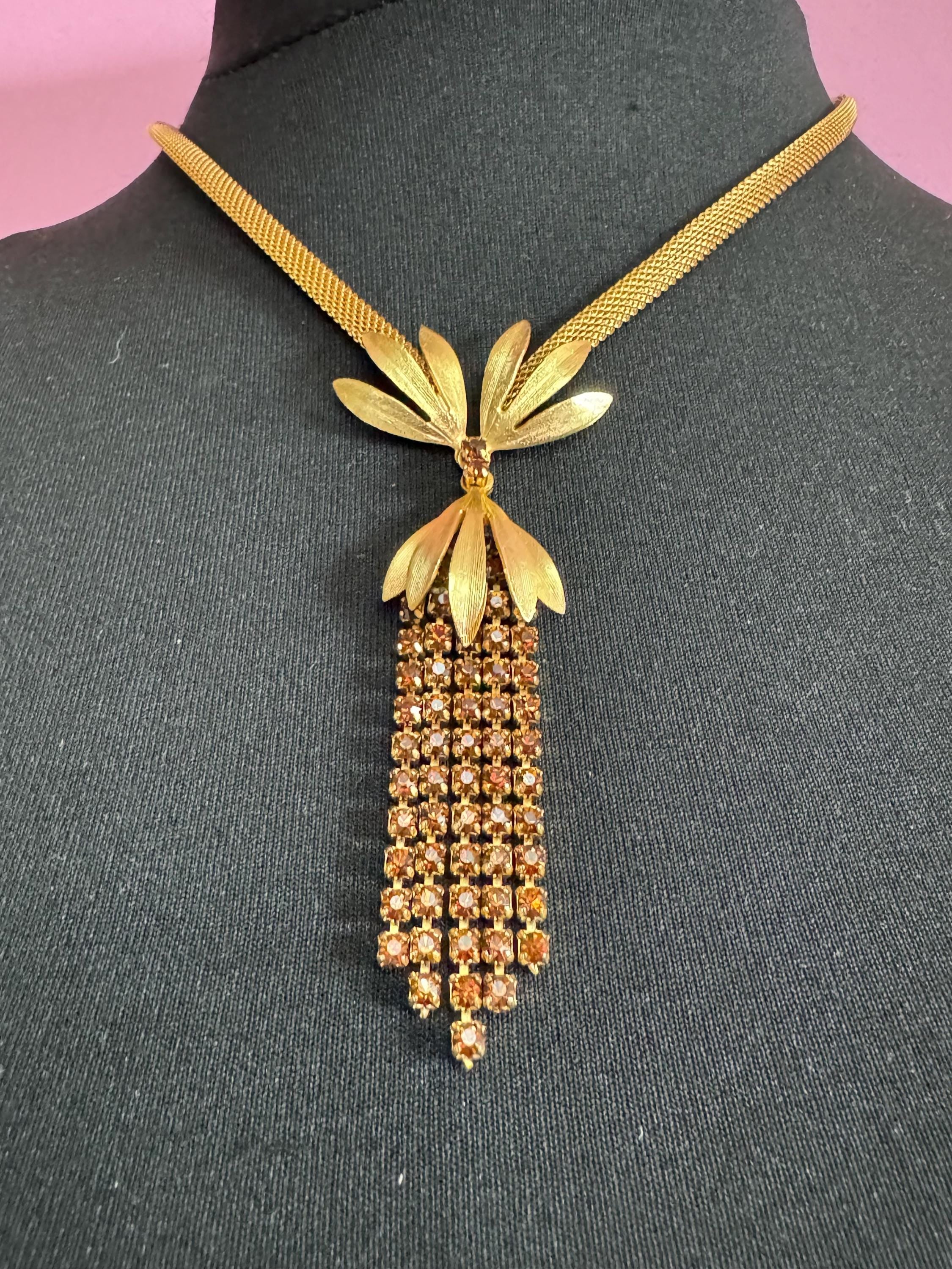 Vintage gold tone cognac brown glass diamanté lariat dropper necklace 1960s