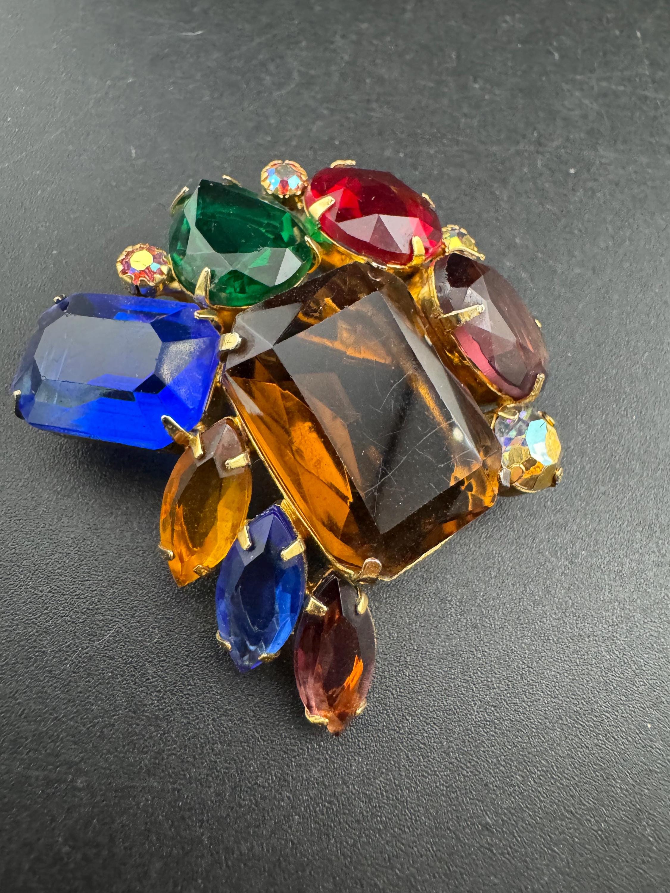 vintage 1950s cognac brown amethyst purple and blue glass rhinestone coloured open back brooch