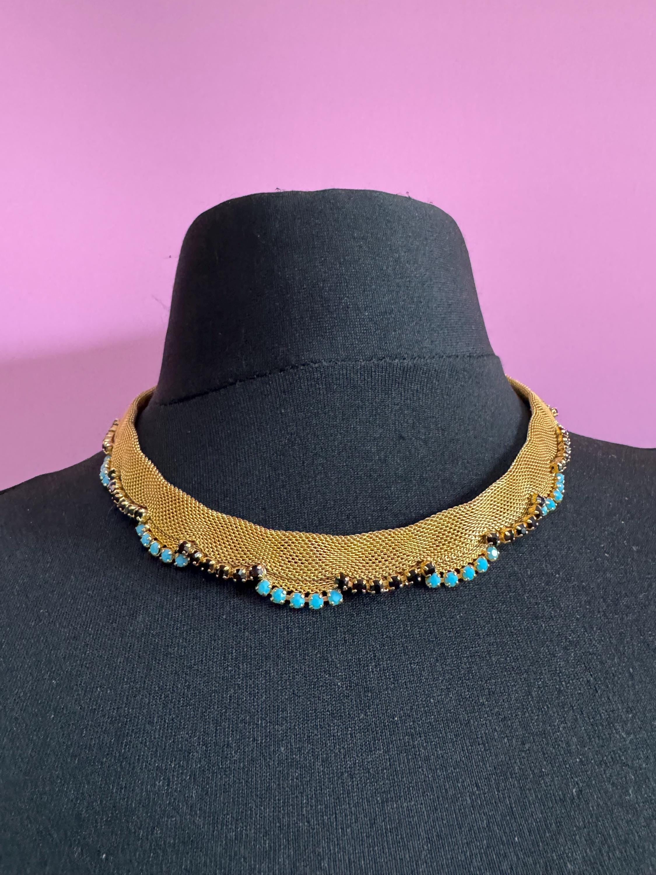 Vintage 1960s gold tone mesh scalloped choker necklace with turquoise and black glass rhinestones