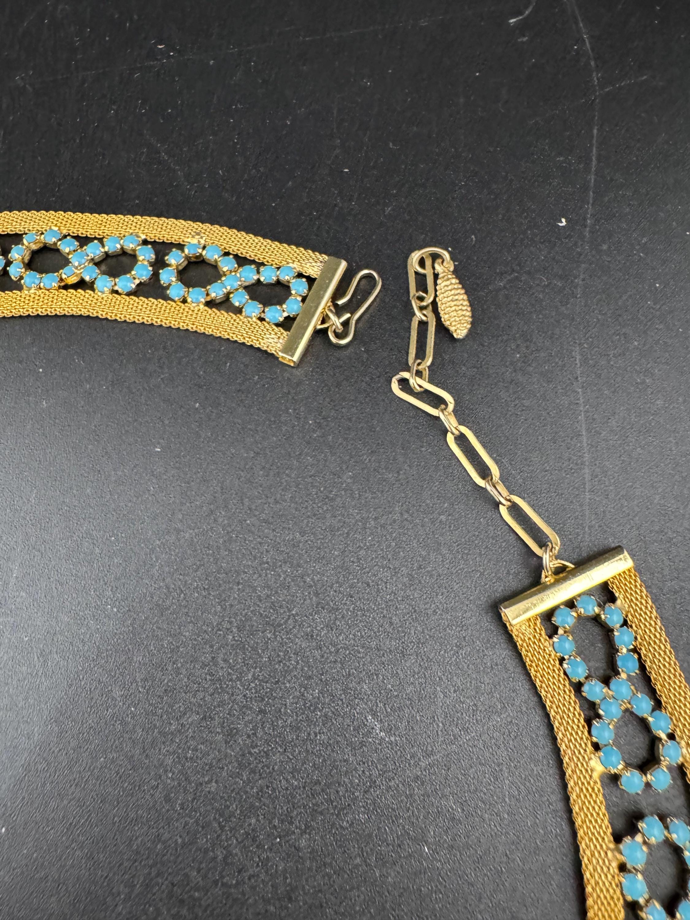 Vintage 1960s gold tone mesh choker necklace with turquoise glass rhinestones adj to 47cm long