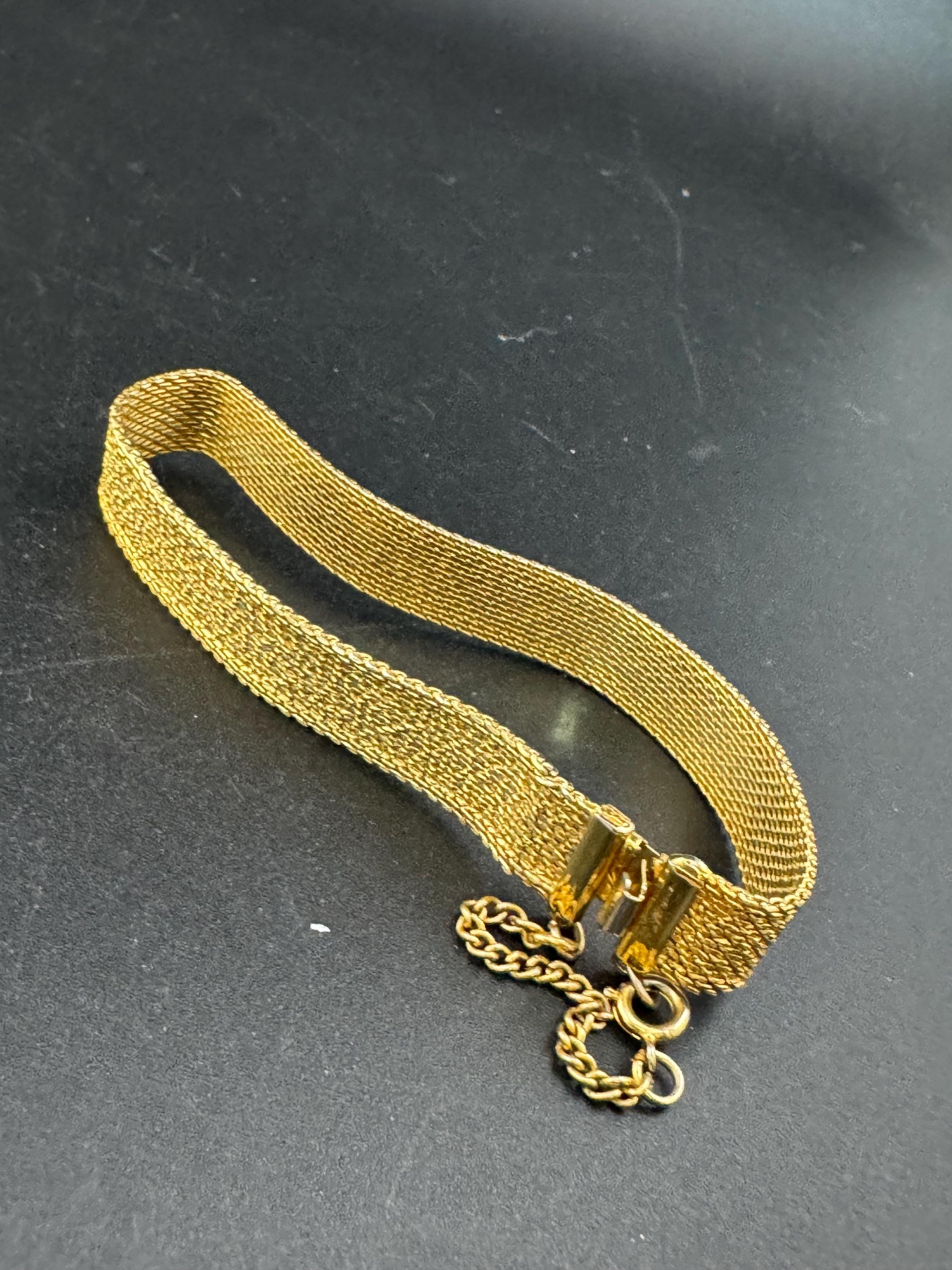 Vintage gold plated modernist slim flat textured mesh bangle bracelet 20x12mm