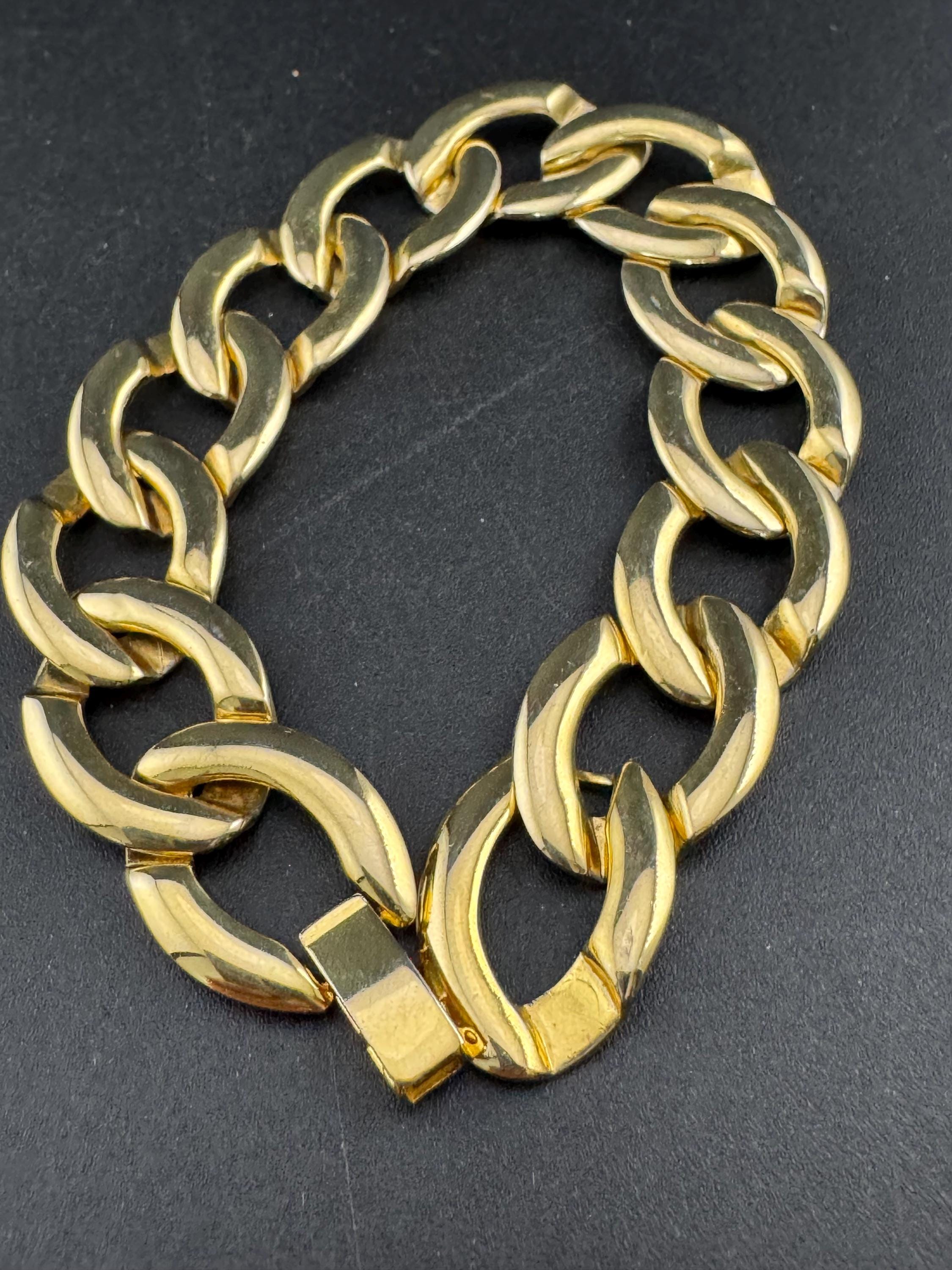 Retro gold plated chunky curb link chain bracelet 19cm long x 2cm