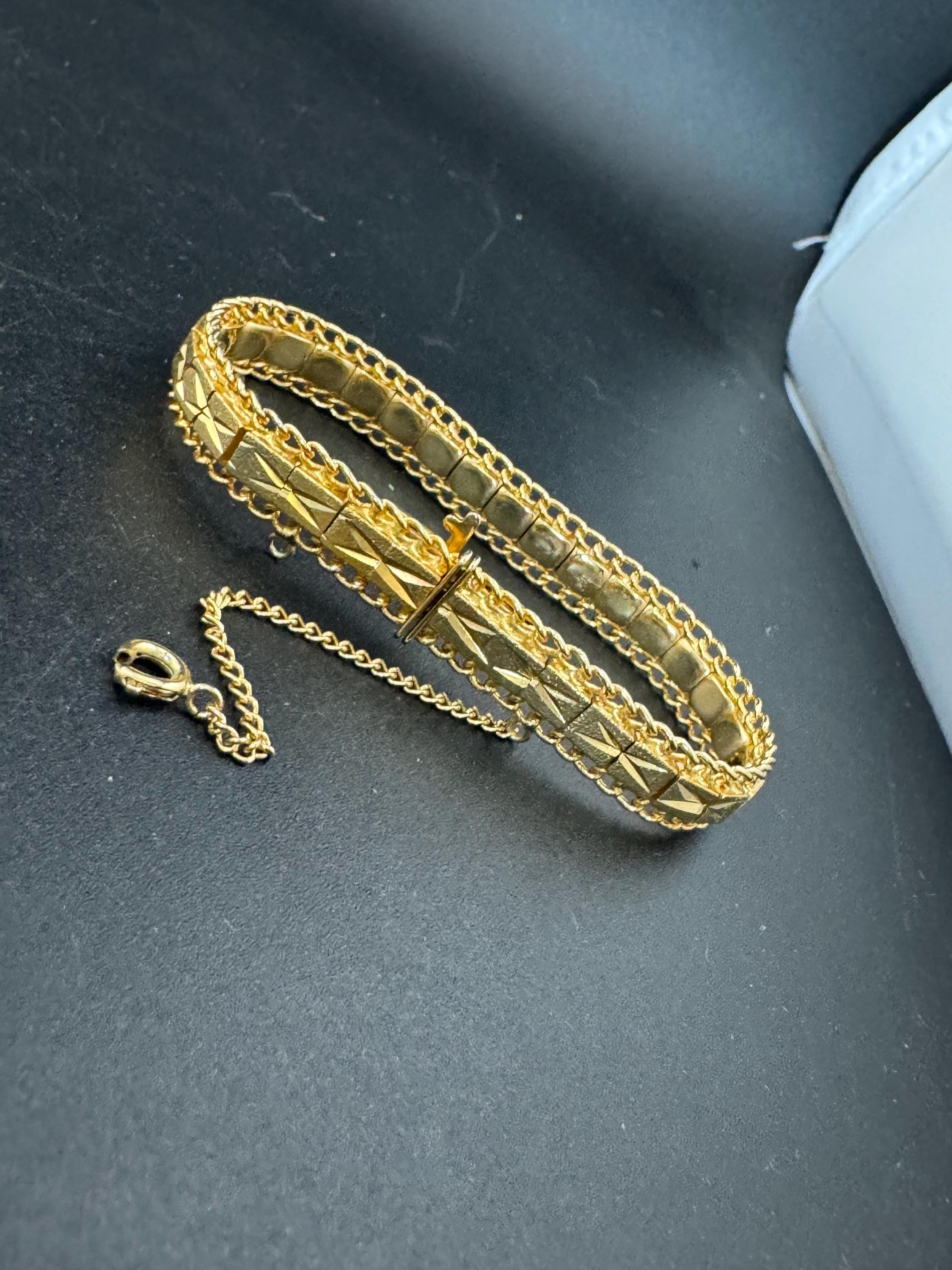 1970s articulated flat textured 18k gold plated wide chain etched  bracelet stamped