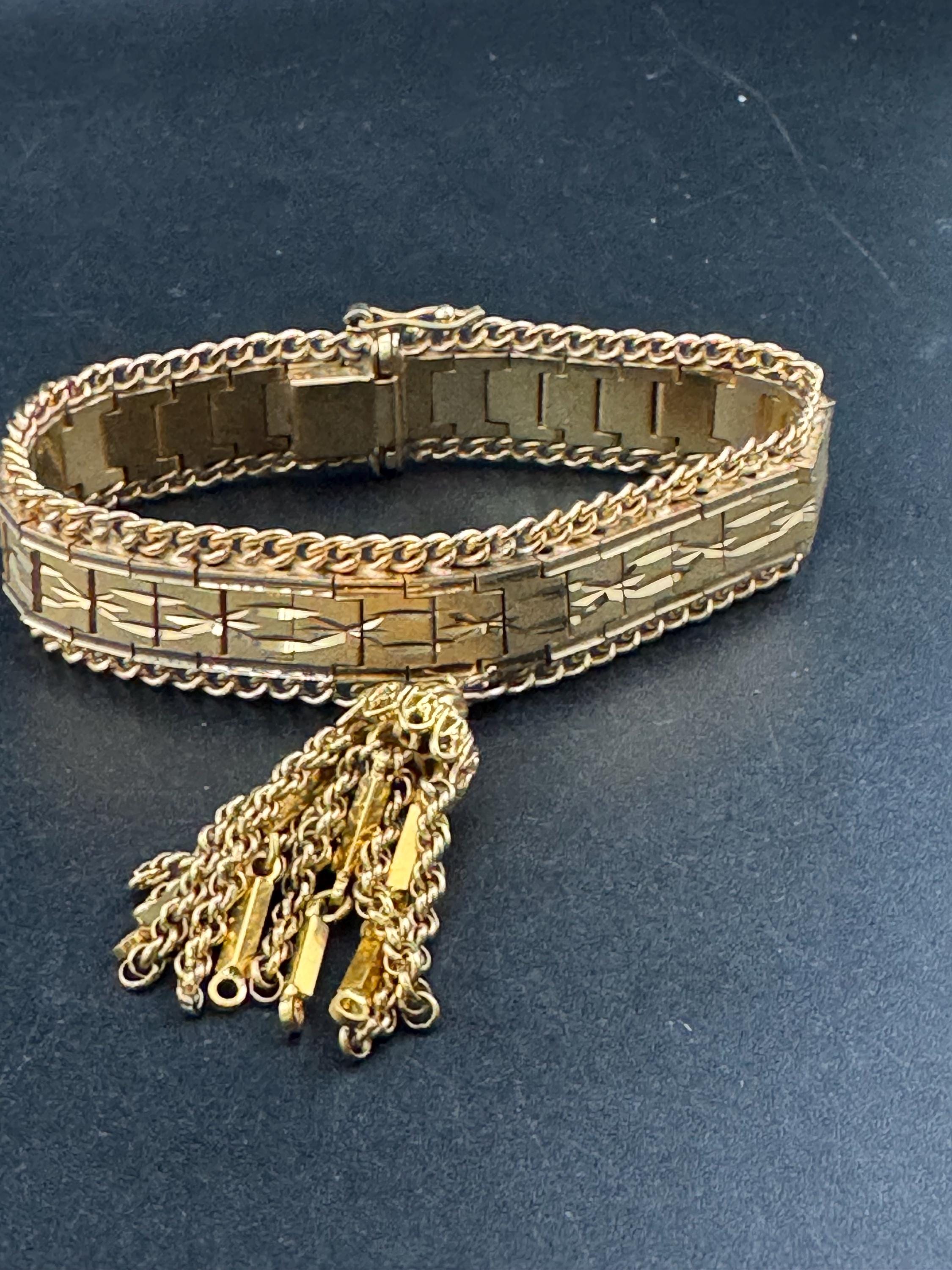 Vintage 1970s articulated flat textured gold plated wide chain etched tassel bracelet 20cm x 2cm