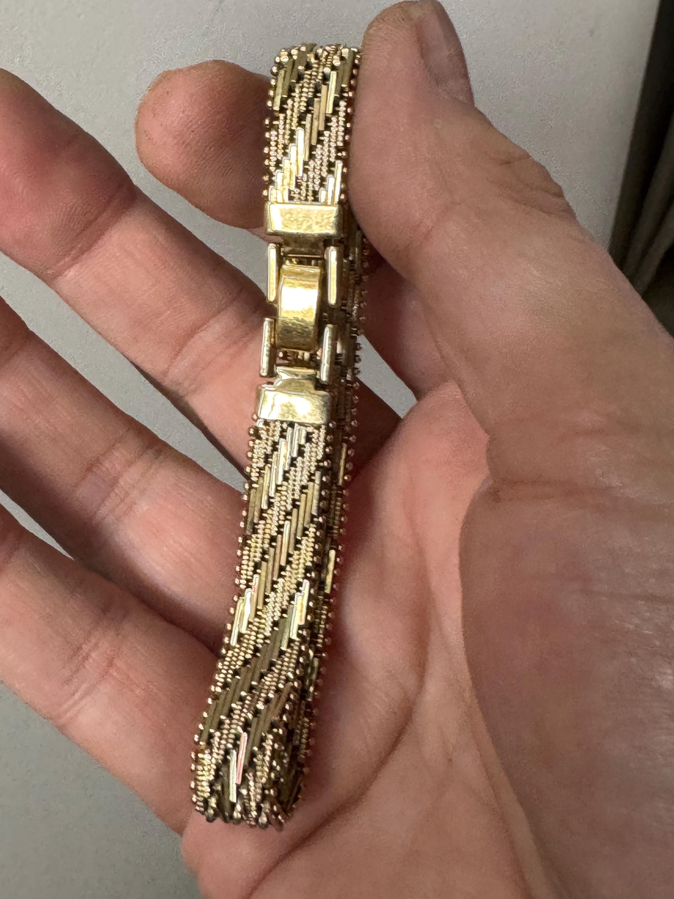 Vintage gold plated modernist slim flat textured articulated bracelet 19.5 x 1cm