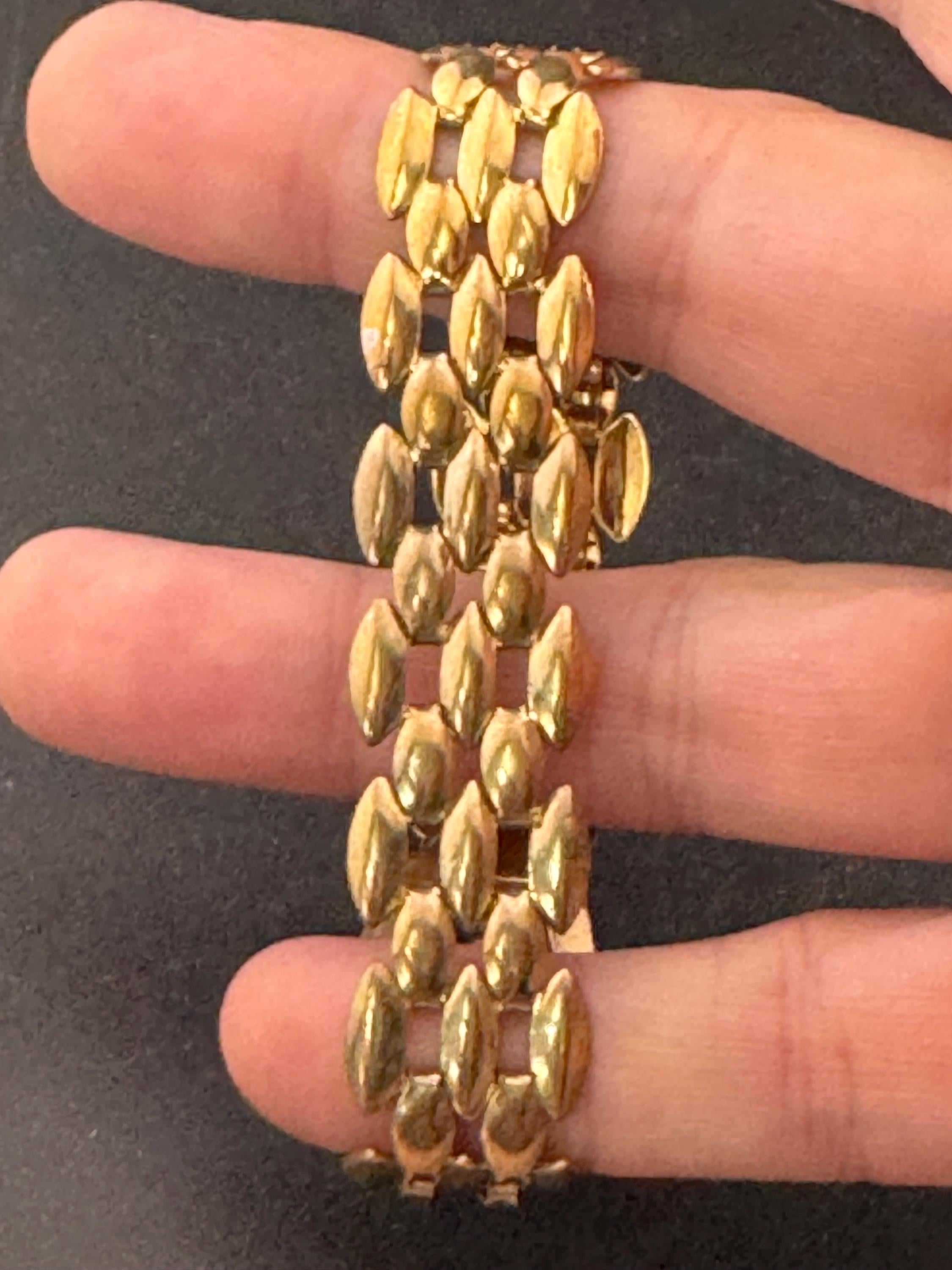 Vintage Modernist wide Flat brick panther link gold tone 1980s women's bracelet
