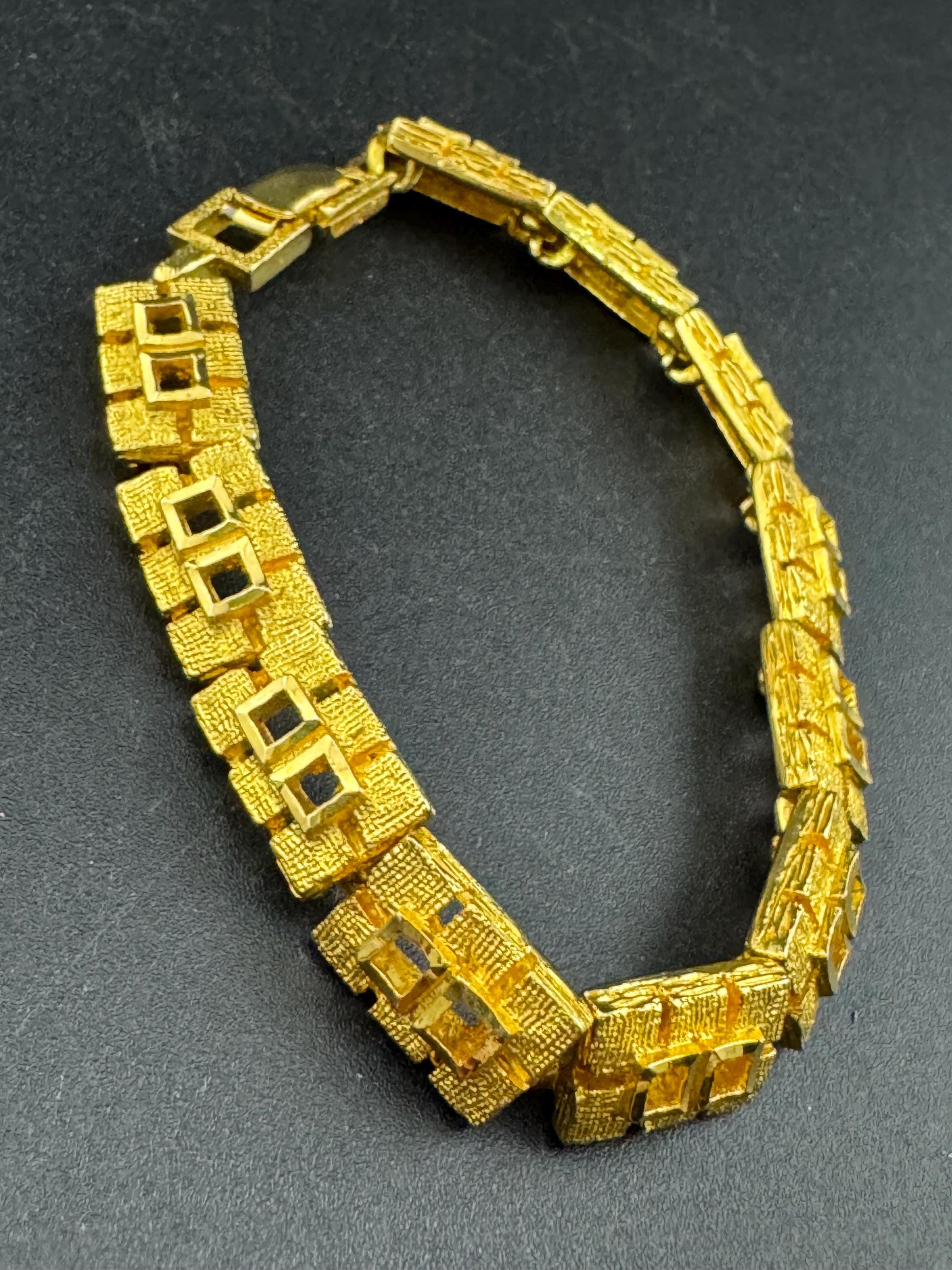 Vintage slim gold tone modernist gold plated Open work abstract brutalist chunky panel chain link bracelet 19cm