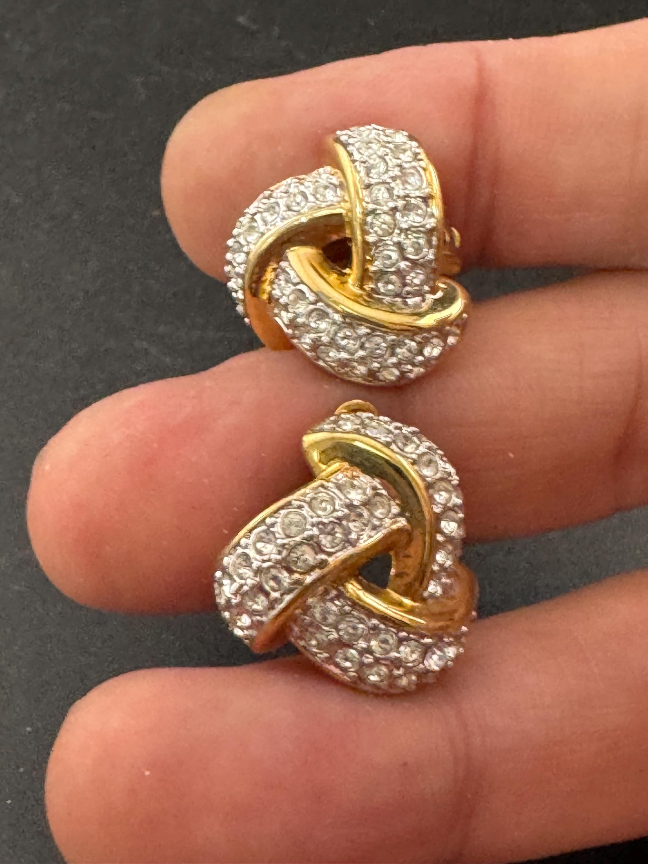 Vintage gold tone clear Rhinestone diamante stud knot clip on earrings