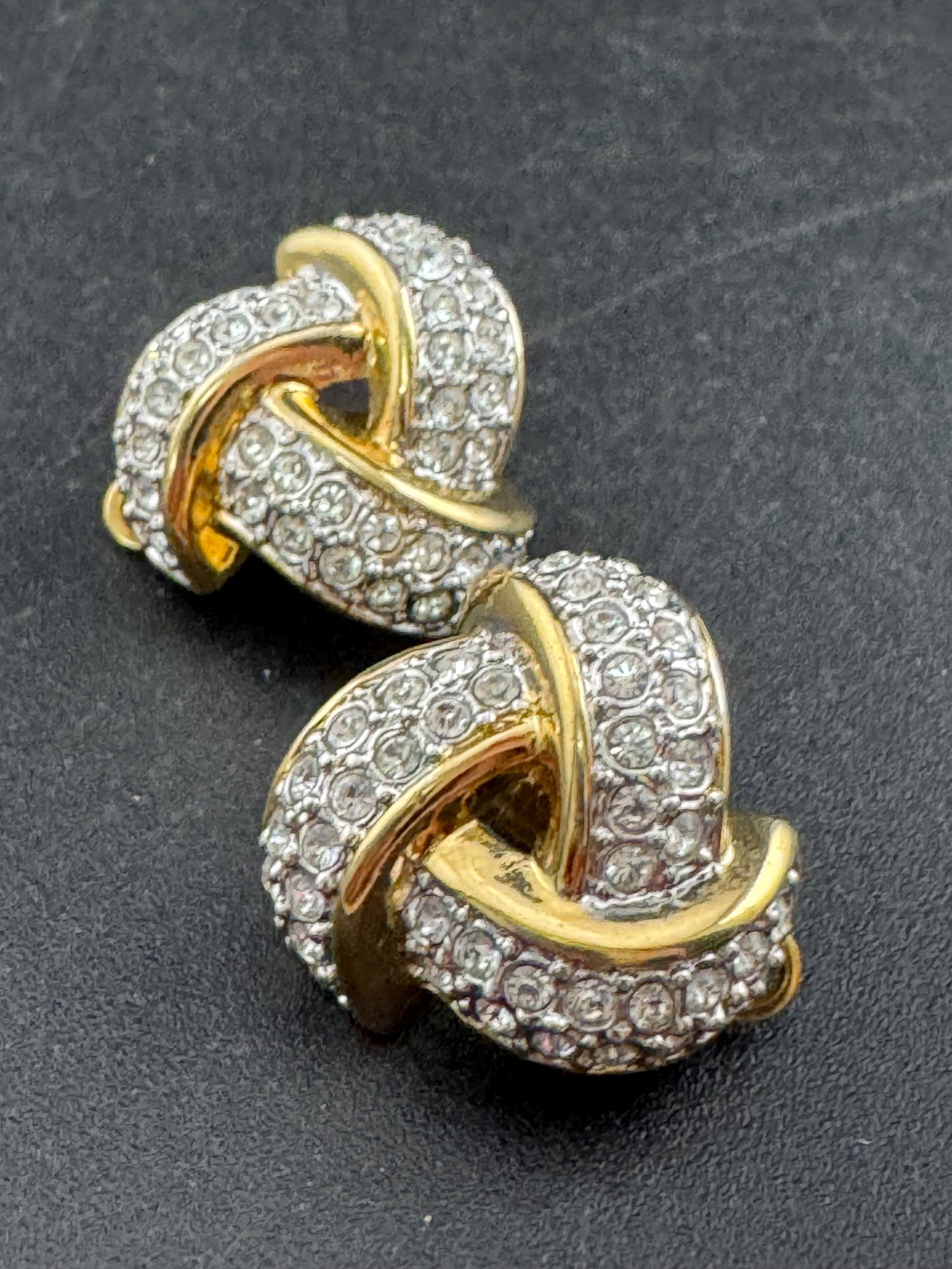 Vintage gold tone clear Rhinestone diamante stud knot clip on earrings