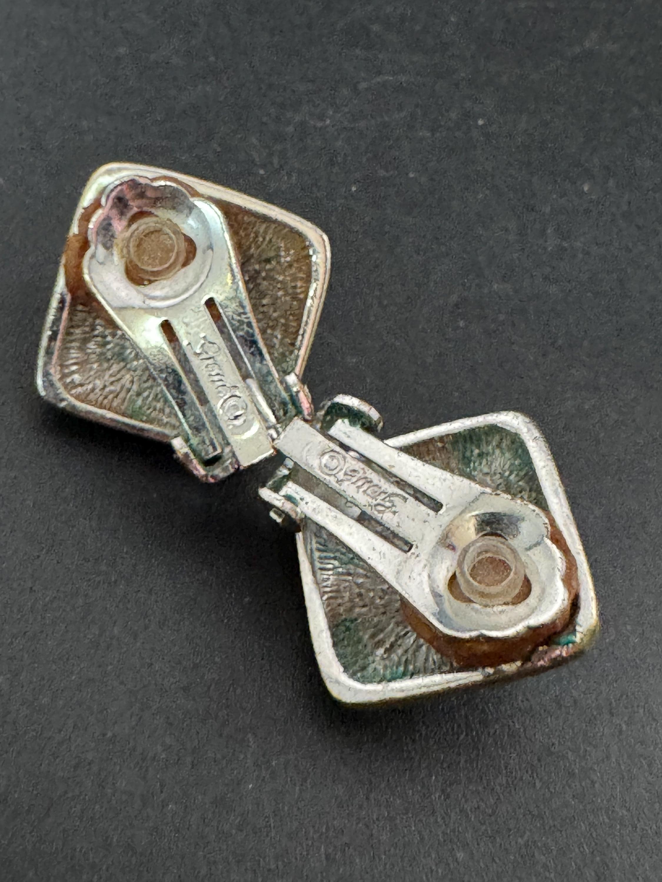 Signed GROSSE Vintage Rhinestone Clip On Earrings: Gold Plated