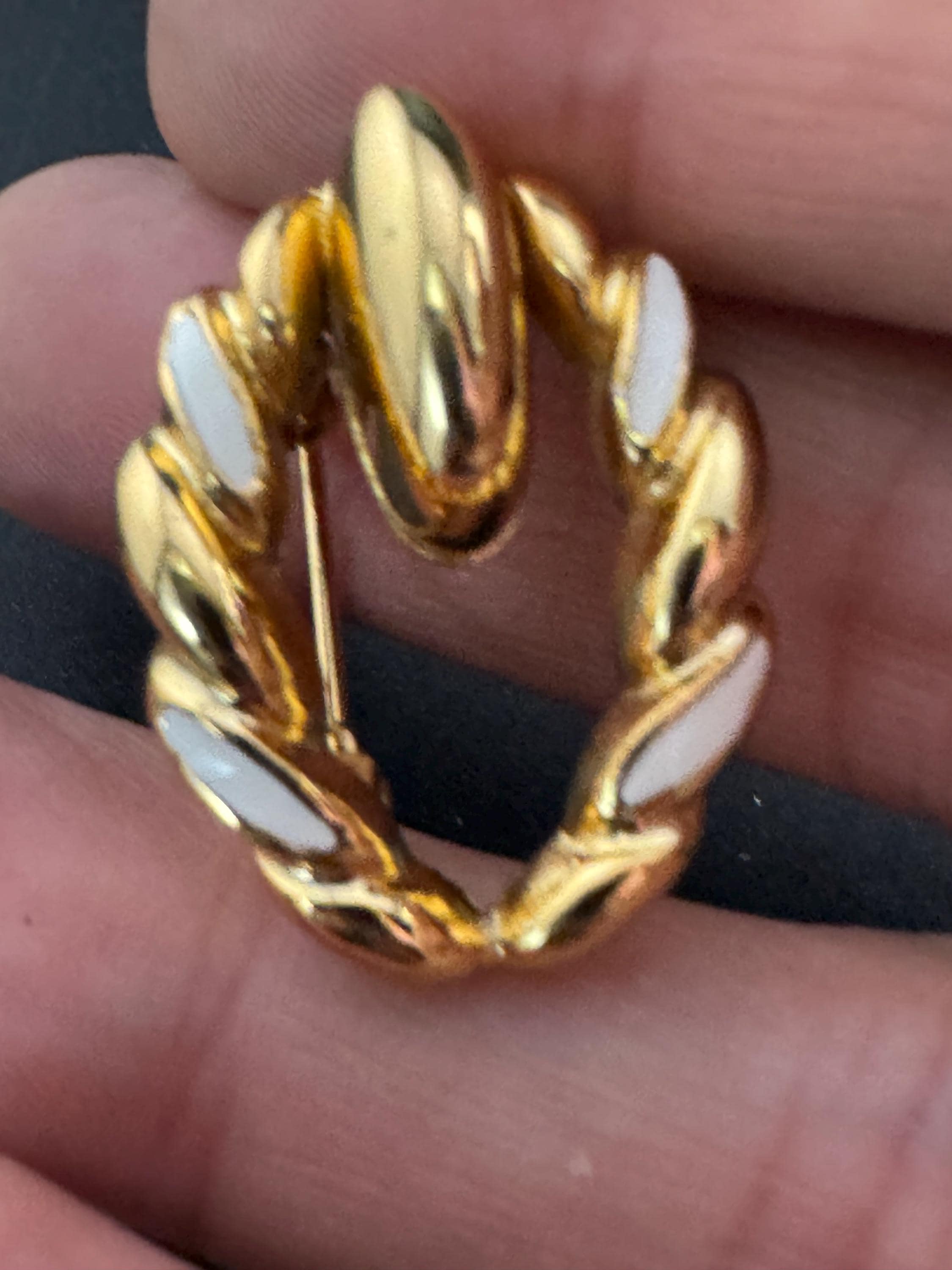 GROSSE signed 1980s German designer white enamel small oval gold plated high end brooch