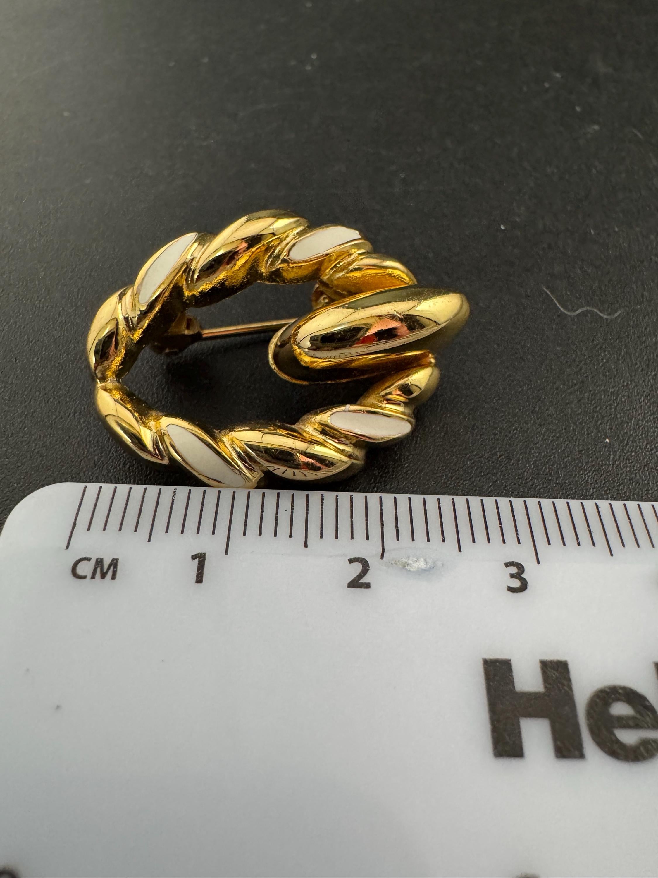 GROSSE signed 1980s German designer white enamel small oval gold plated high end brooch