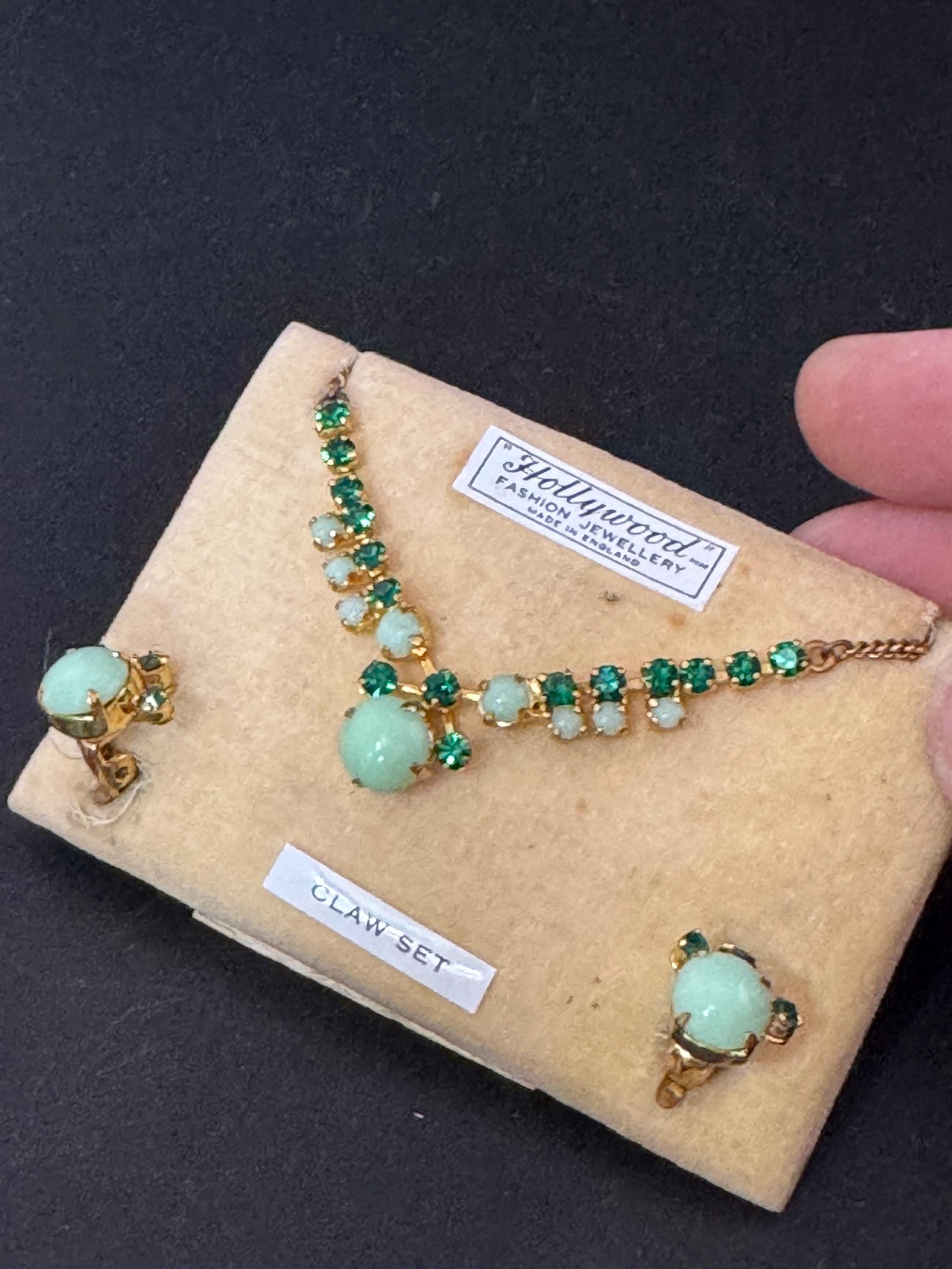 vintage Hollywood emerald green rhinestone necklace and matching clip on stud earrings, jewellery set