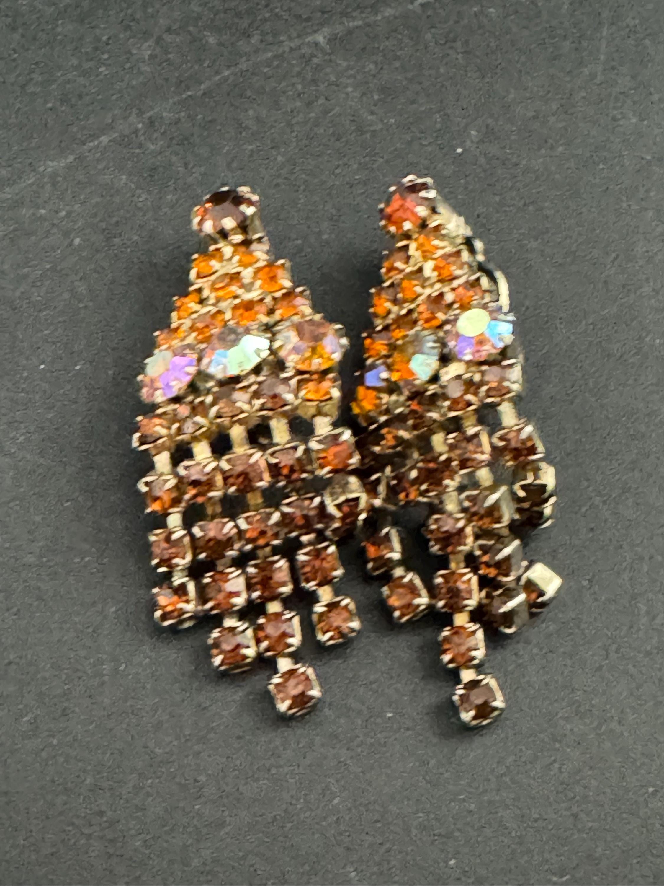 Vintage 1960s AB and brown cognac glass gold tone rhinestone clip On drop Earrings