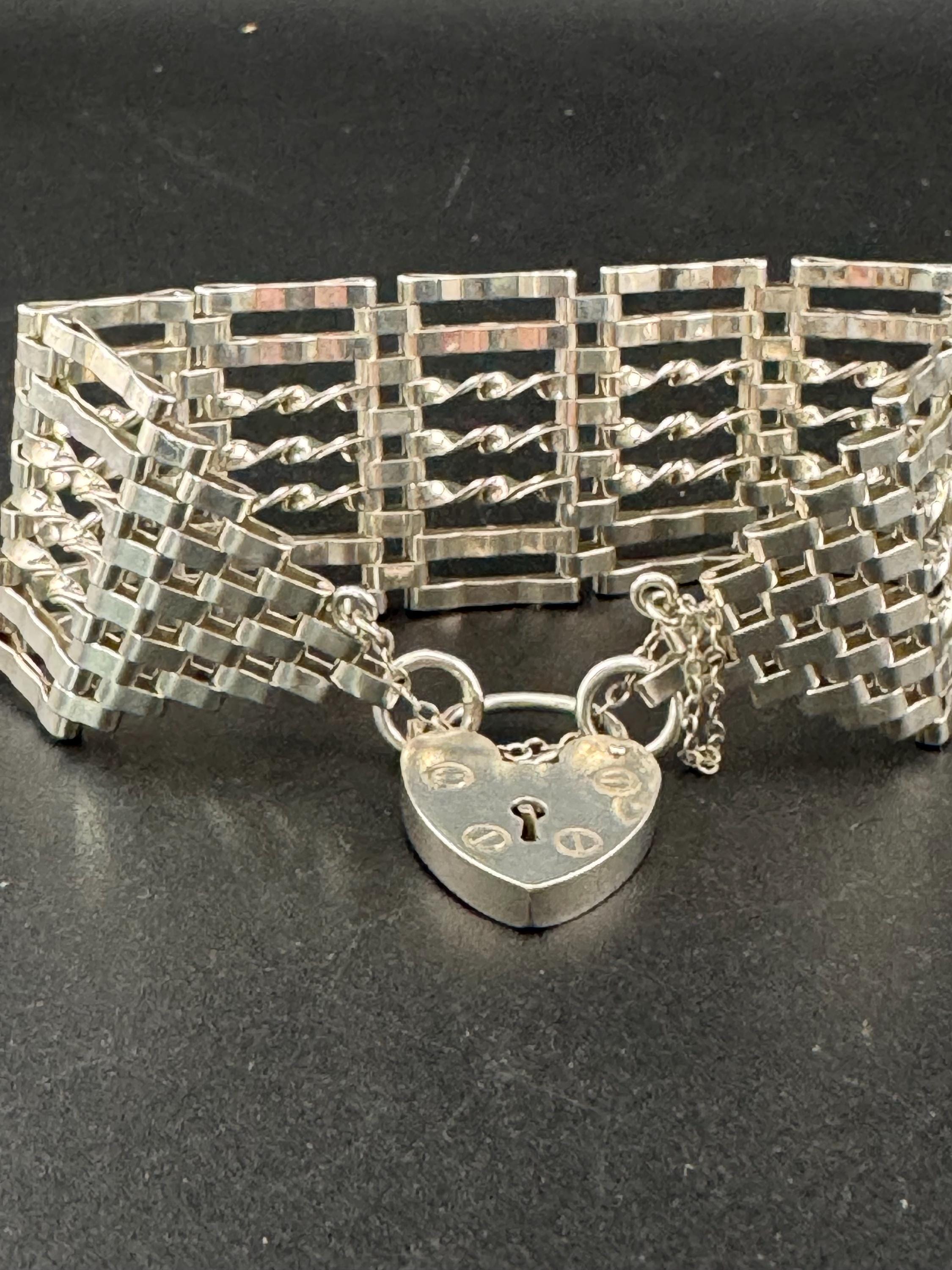 Vintage 925 sterling silver 7 bar wide gate bracelet with large heart padlock and safety chain