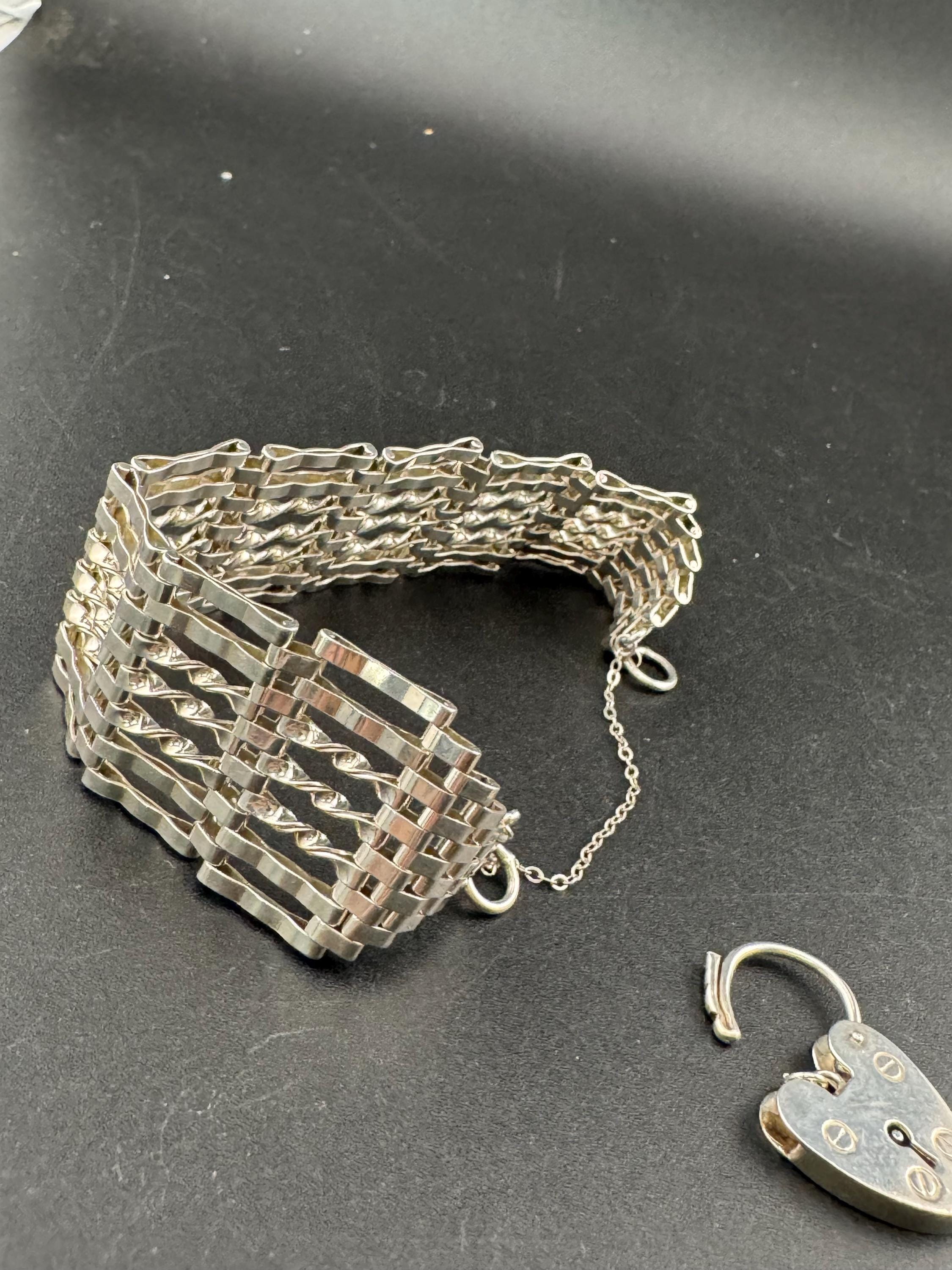 Vintage 925 sterling silver 7 bar wide gate bracelet with large heart padlock and safety chain