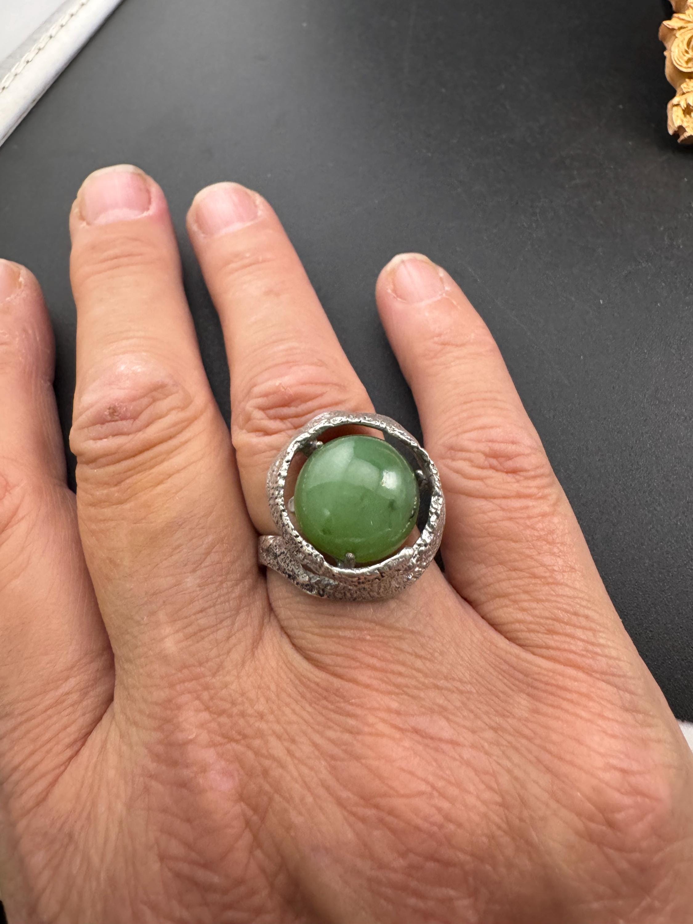 Uk Size U men’s brutalist 925 Sterling silver ring with green gemstone, adjustable sizing
