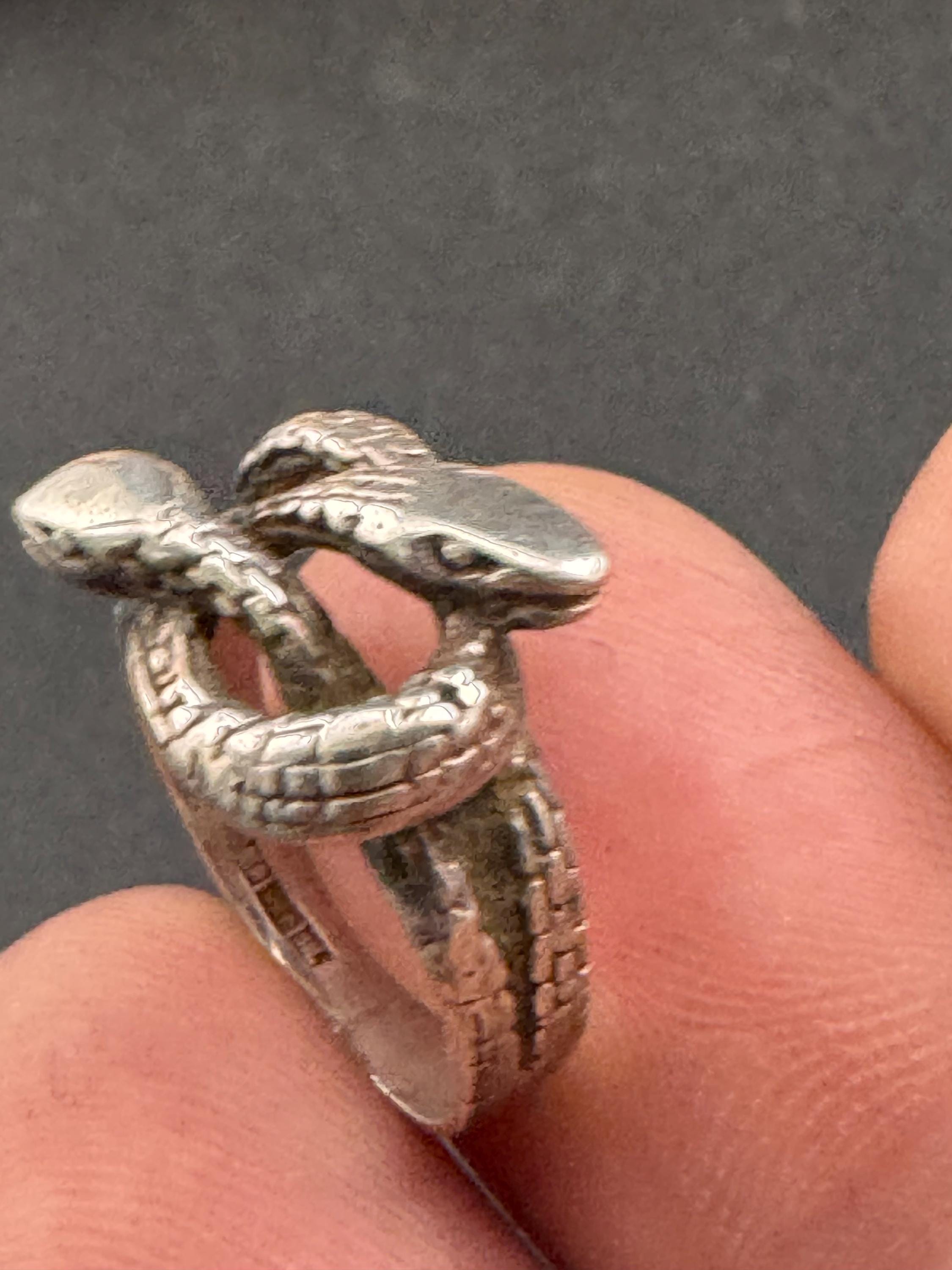 Size H petite fingers ladies dainty 925 sterling silver snake ring 2.8 grams