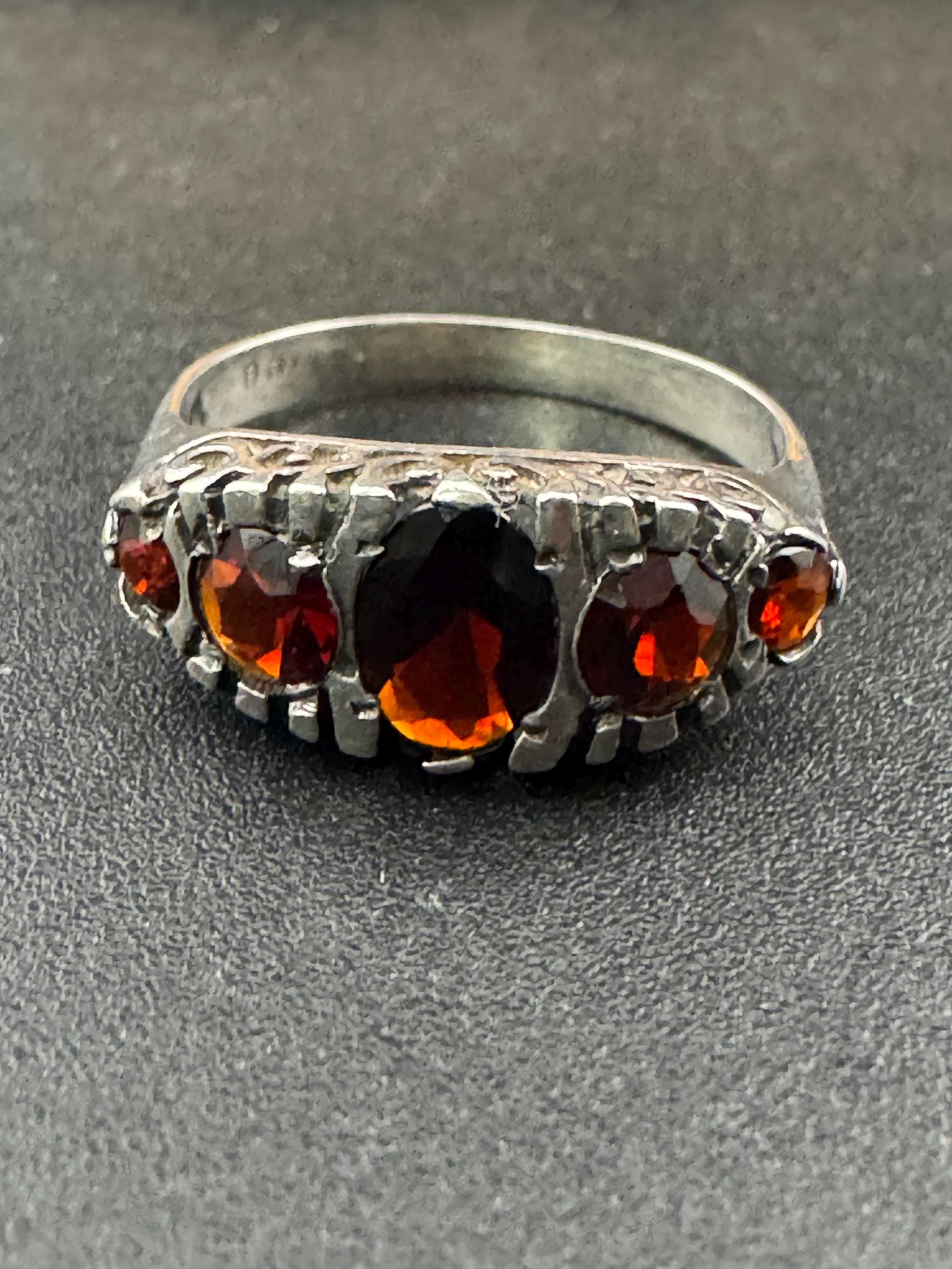 Vintage Ruby Red Orange Garnet Almandine Gem set sterling 925 silver filigree dress 5 stone gypsy ring size uk P.5