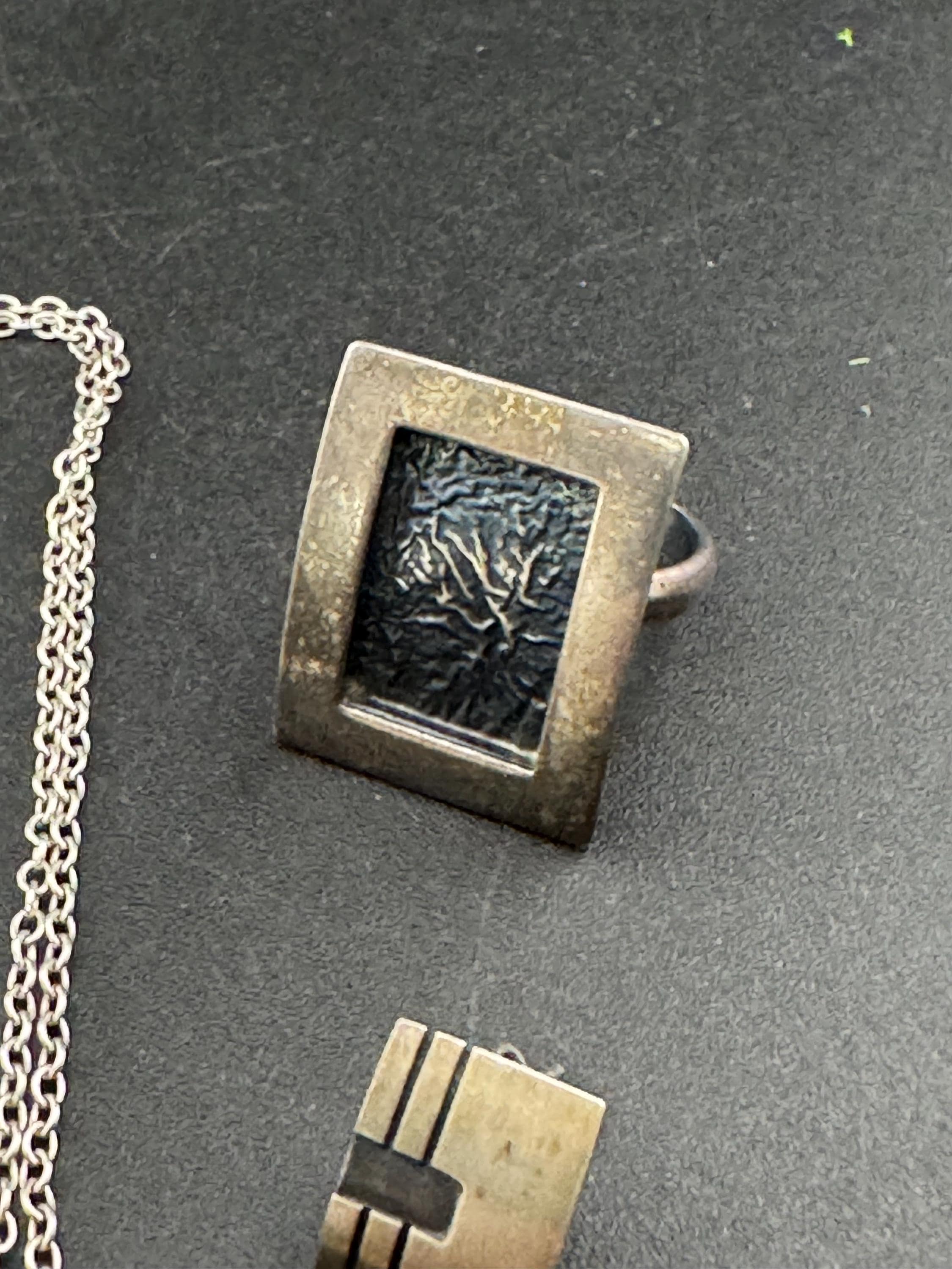 925 modernist sterling silver jewellery set, 2 pairs earrings, pendant necklace and ring size L