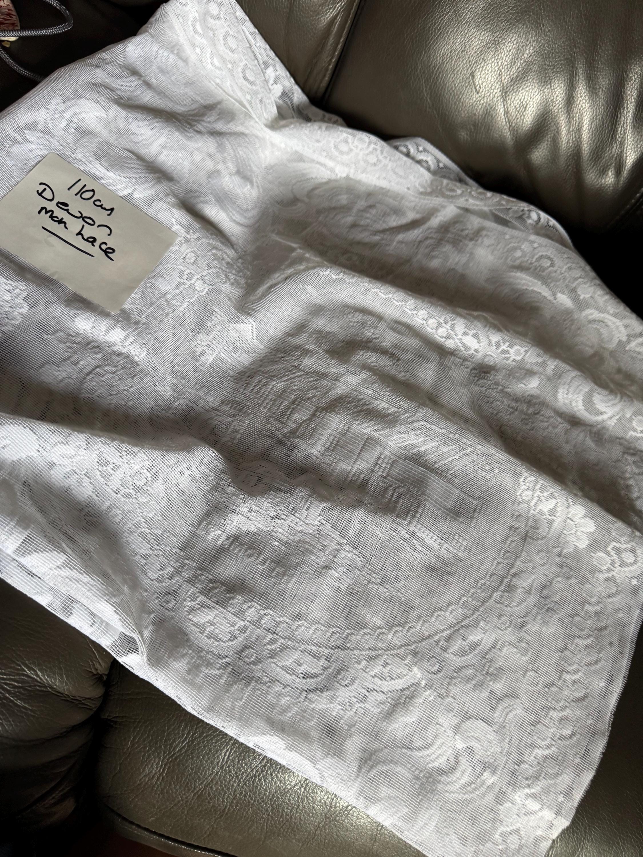 Devon machine lace Souvenir tourist tablecloth white 110cm square,  Devonshire vintage linens
