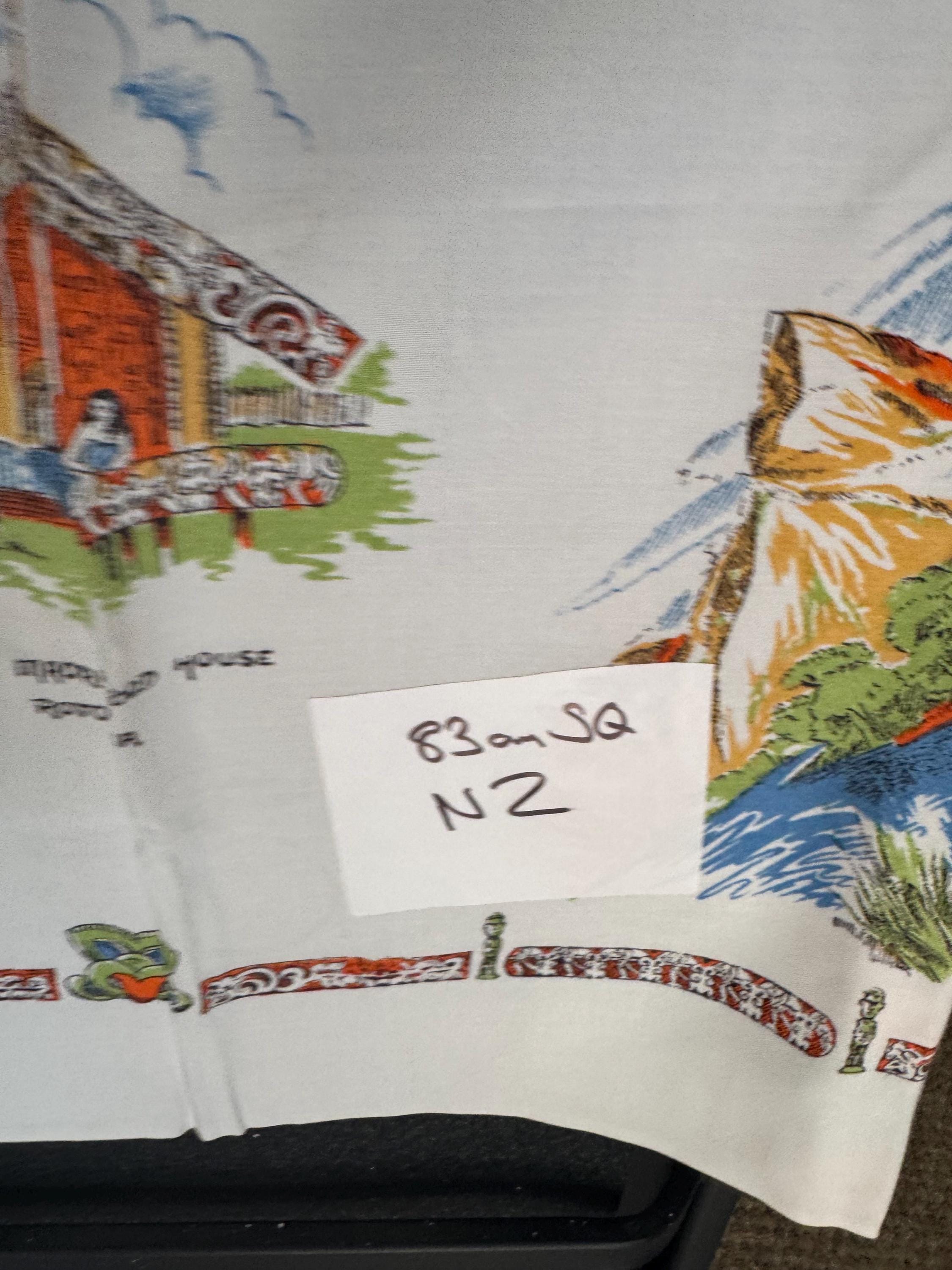 New Zealand landmarks Souvenir tourist tablecloth white 83cm square, mid century vintage linens