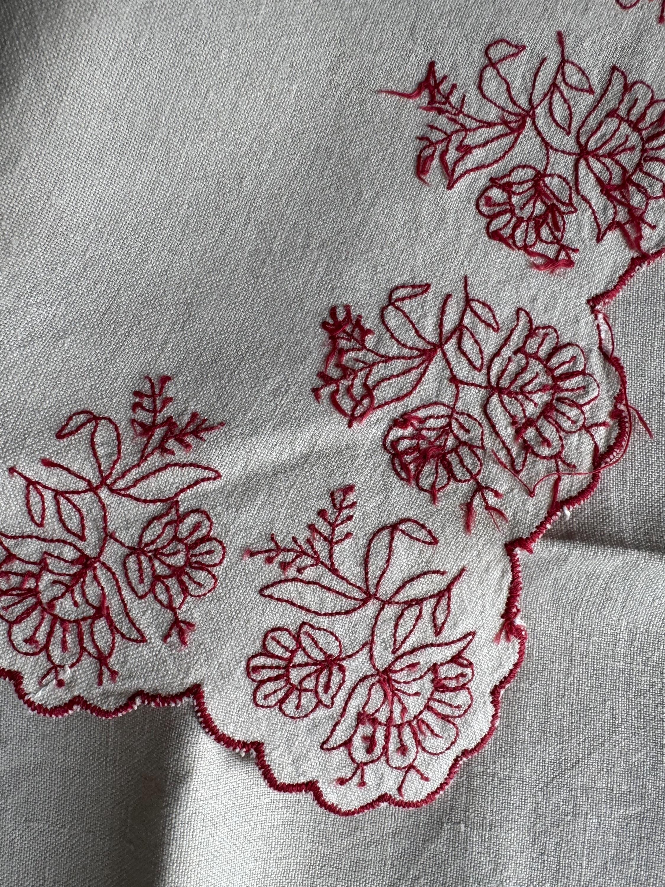 90 x 60cm Vintage Red embroidery  off white beige heavy cotton linen tablecloth