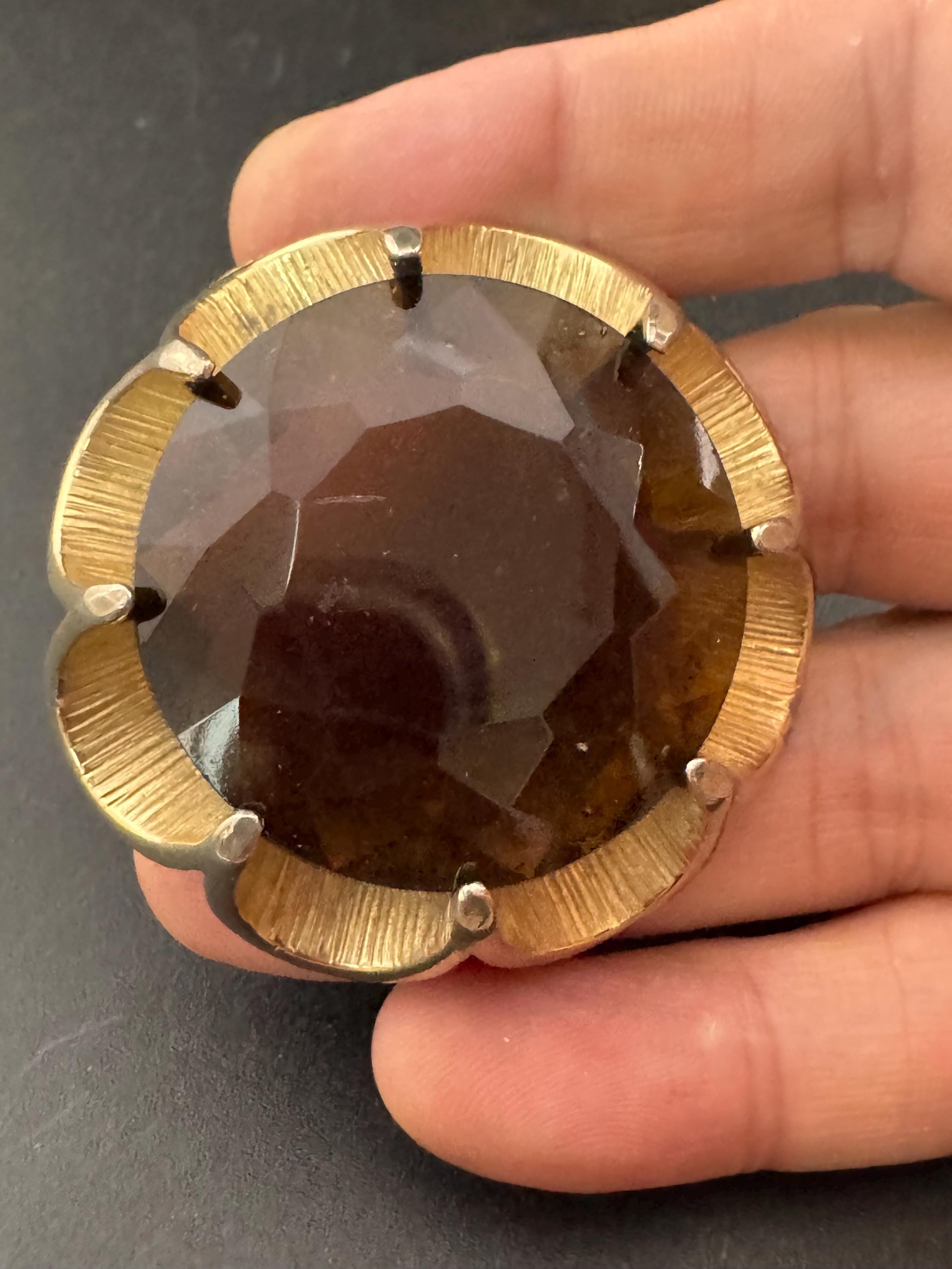 Vintage oversized chunky gold tone brooch with large brown cognac glass cabochon