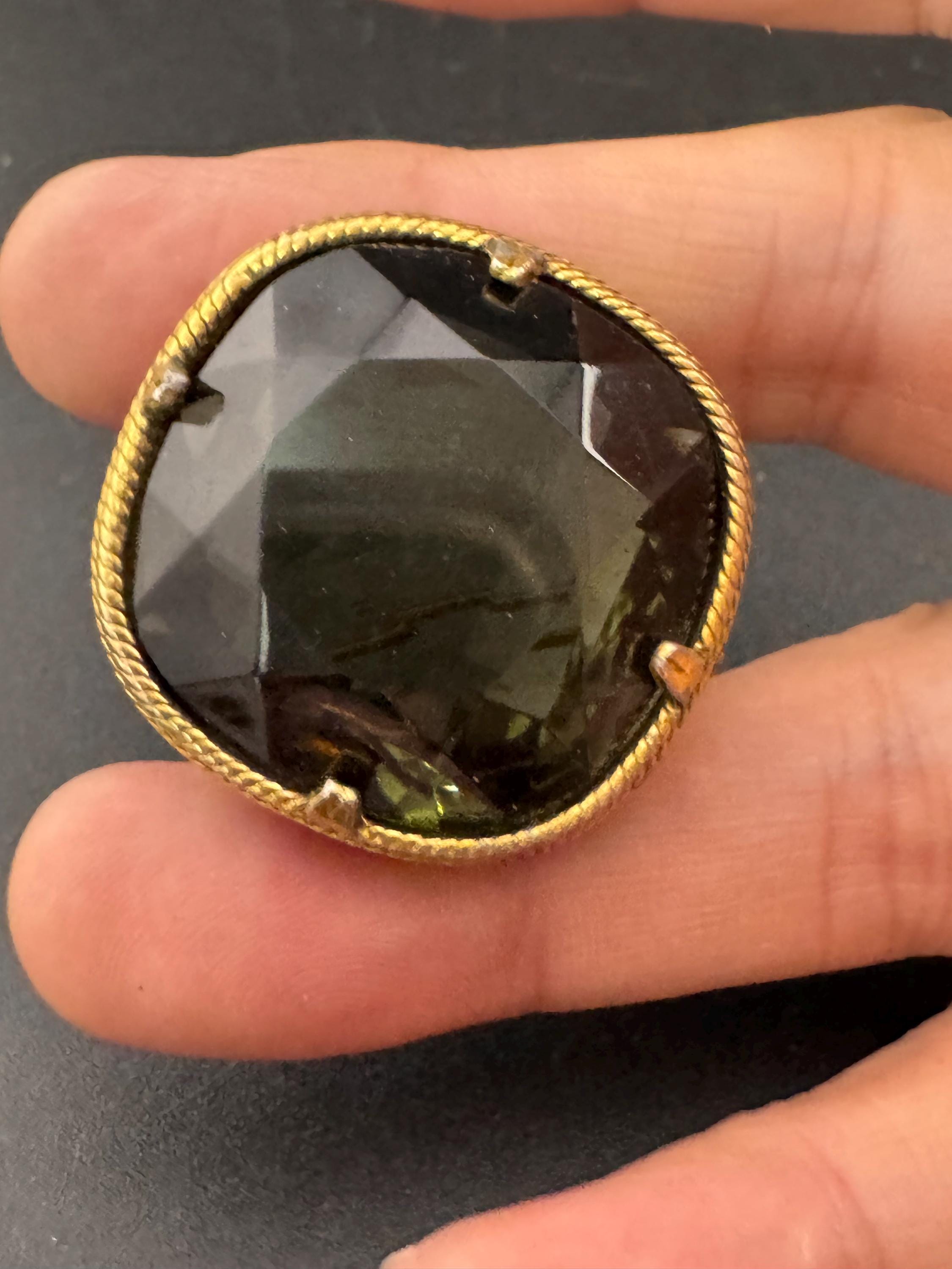 Vintage gold tone grey gallery edge glass brooch
