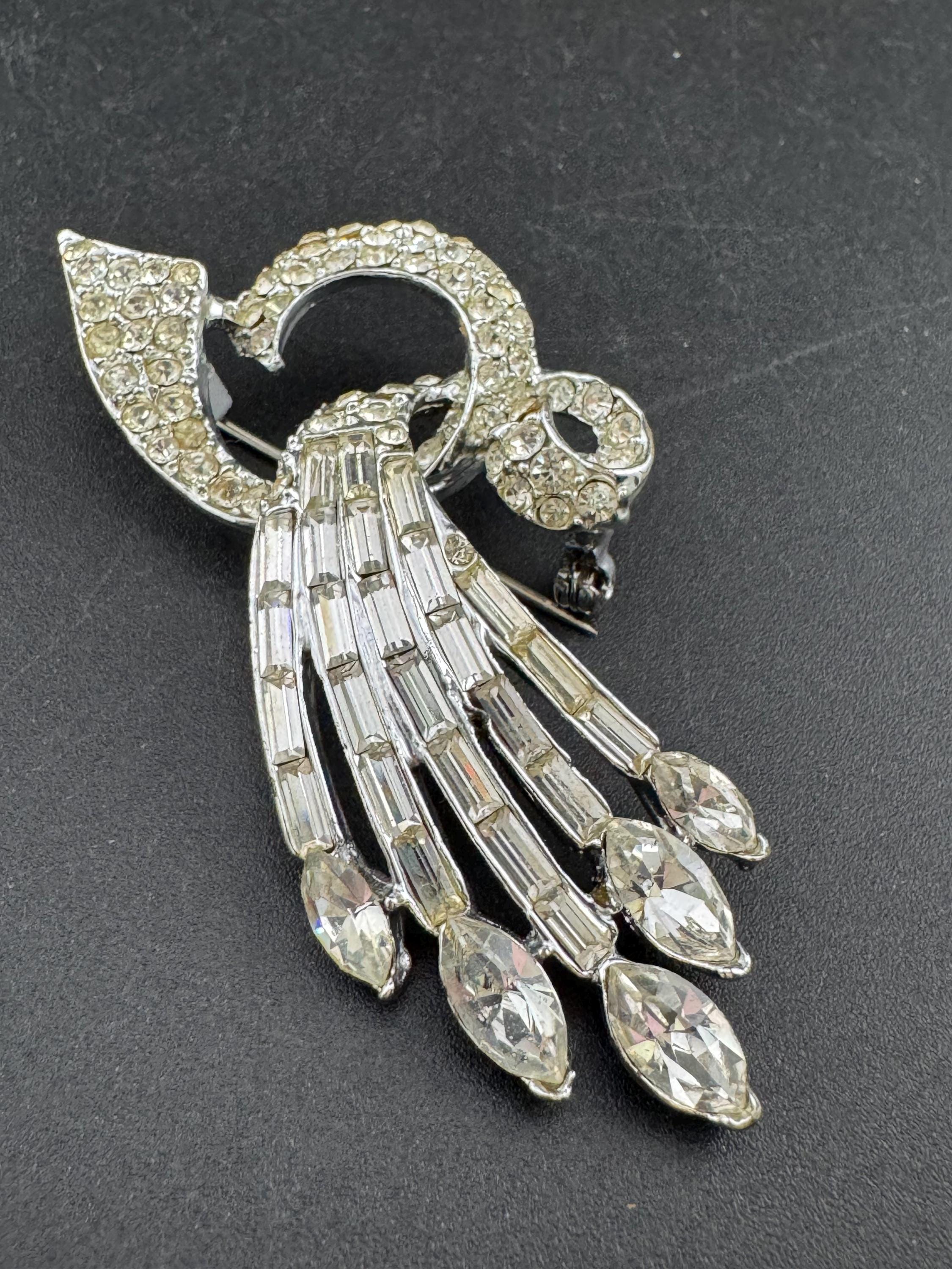 Vintage floral baguette paste glass clear Diamanté silver tone Brooch