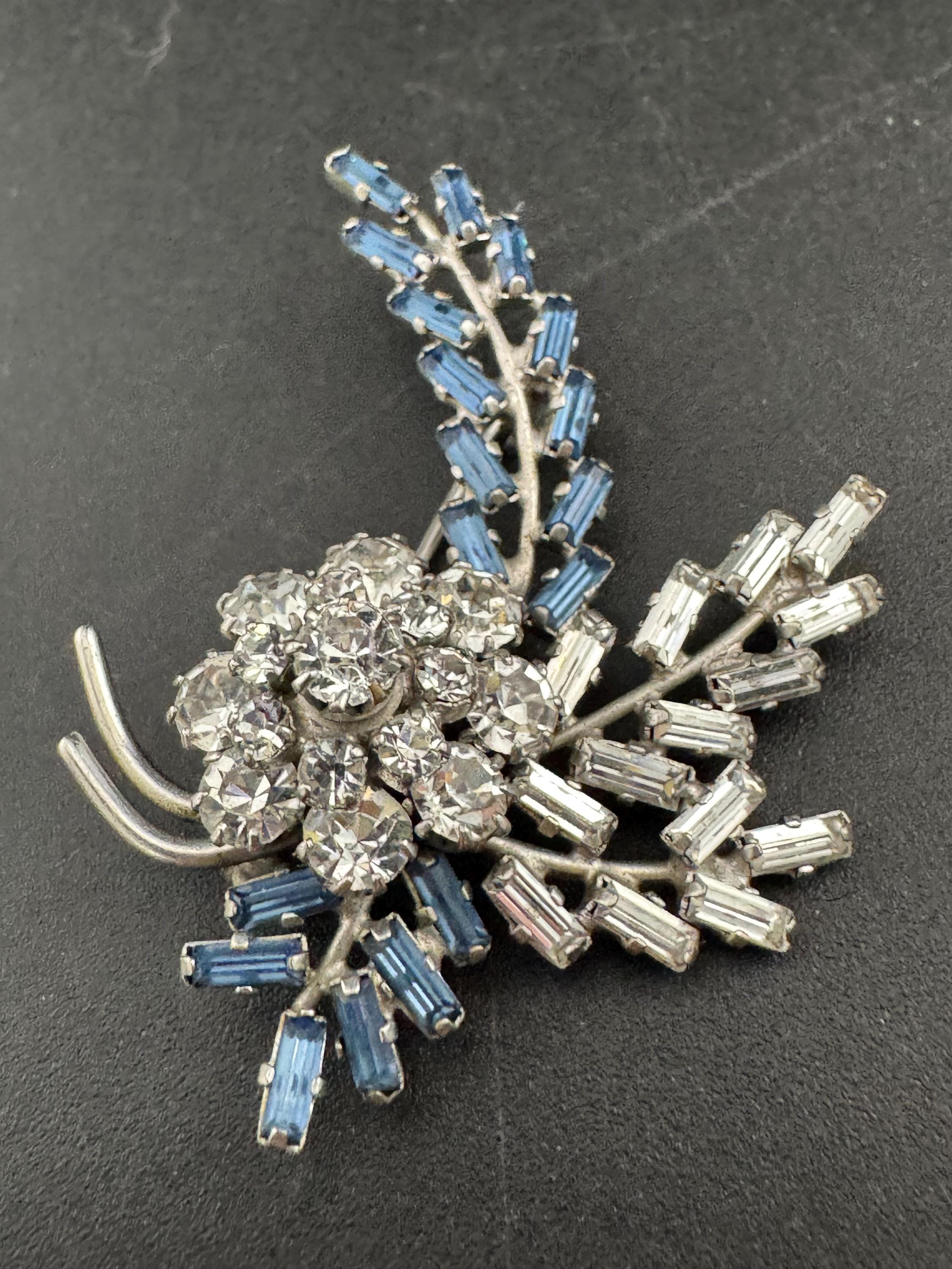 Vintage sapphire blue and clear rhinestone glass Diamanté floral Brooch
