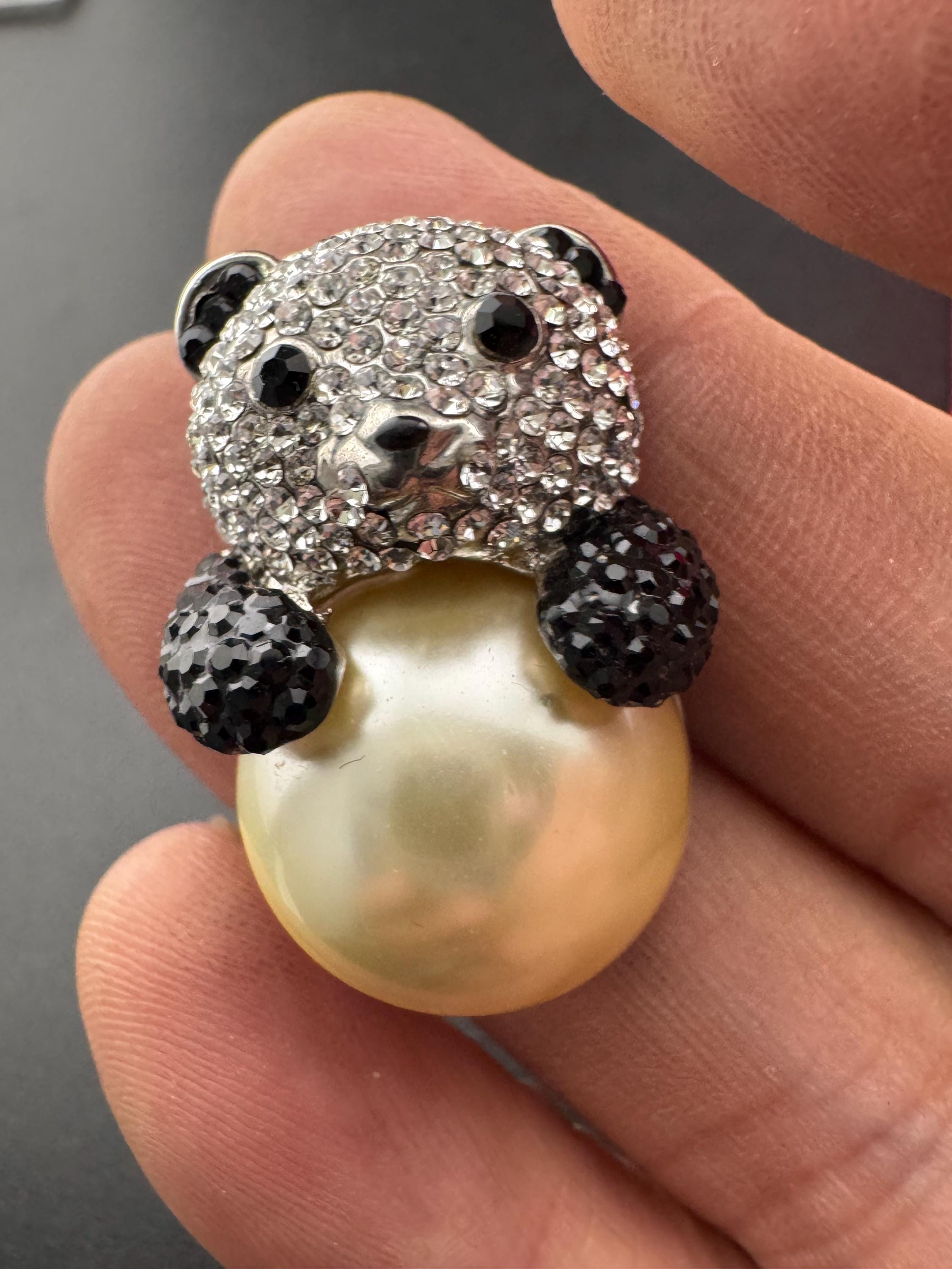 signed butler & Wilson novelty faux pearl diamanté rhinestone panda bear brooch lapel pin, boxed