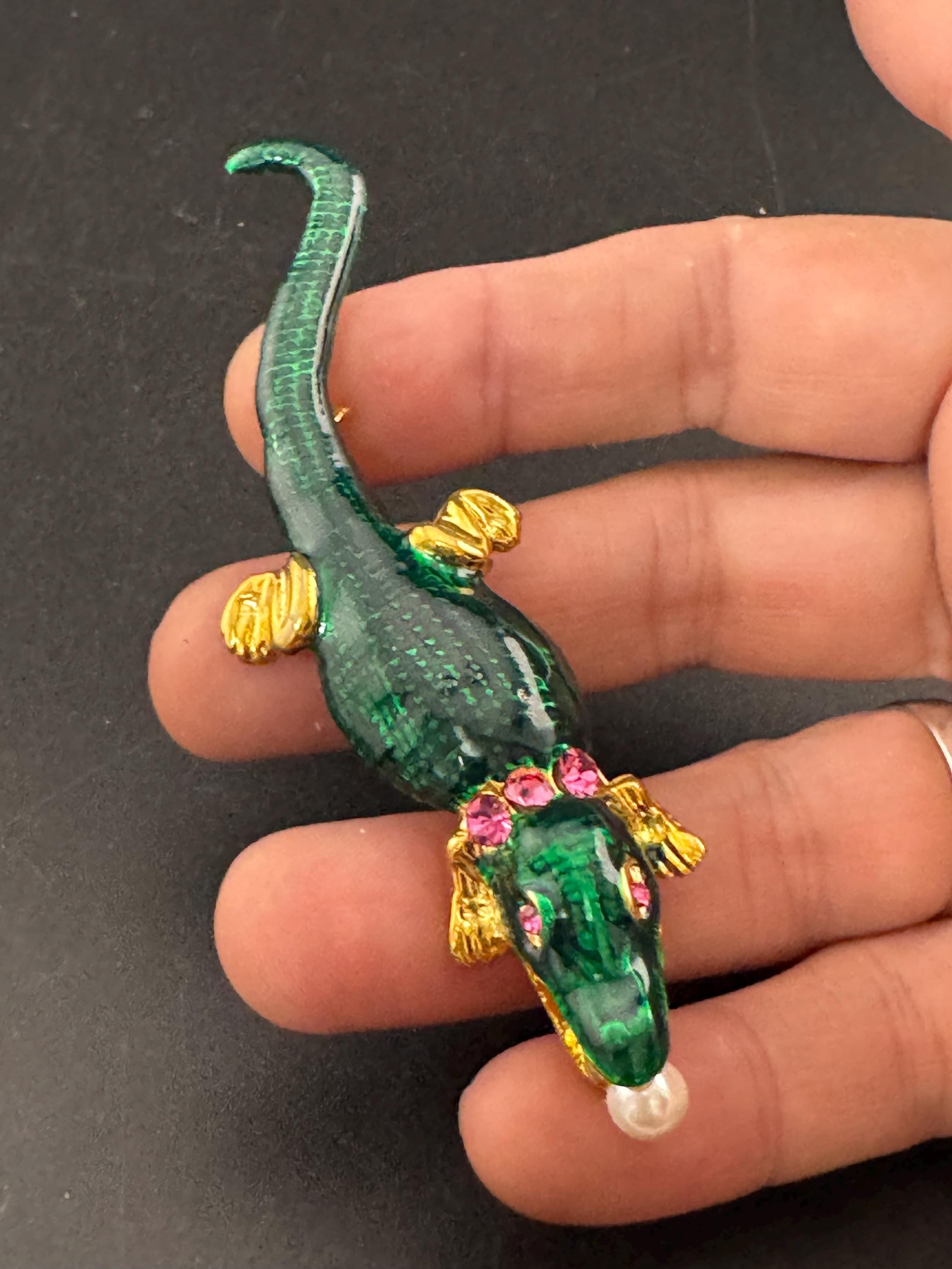 retro novelty crocodile alligator  brooch, gold tone green enamel and pearl