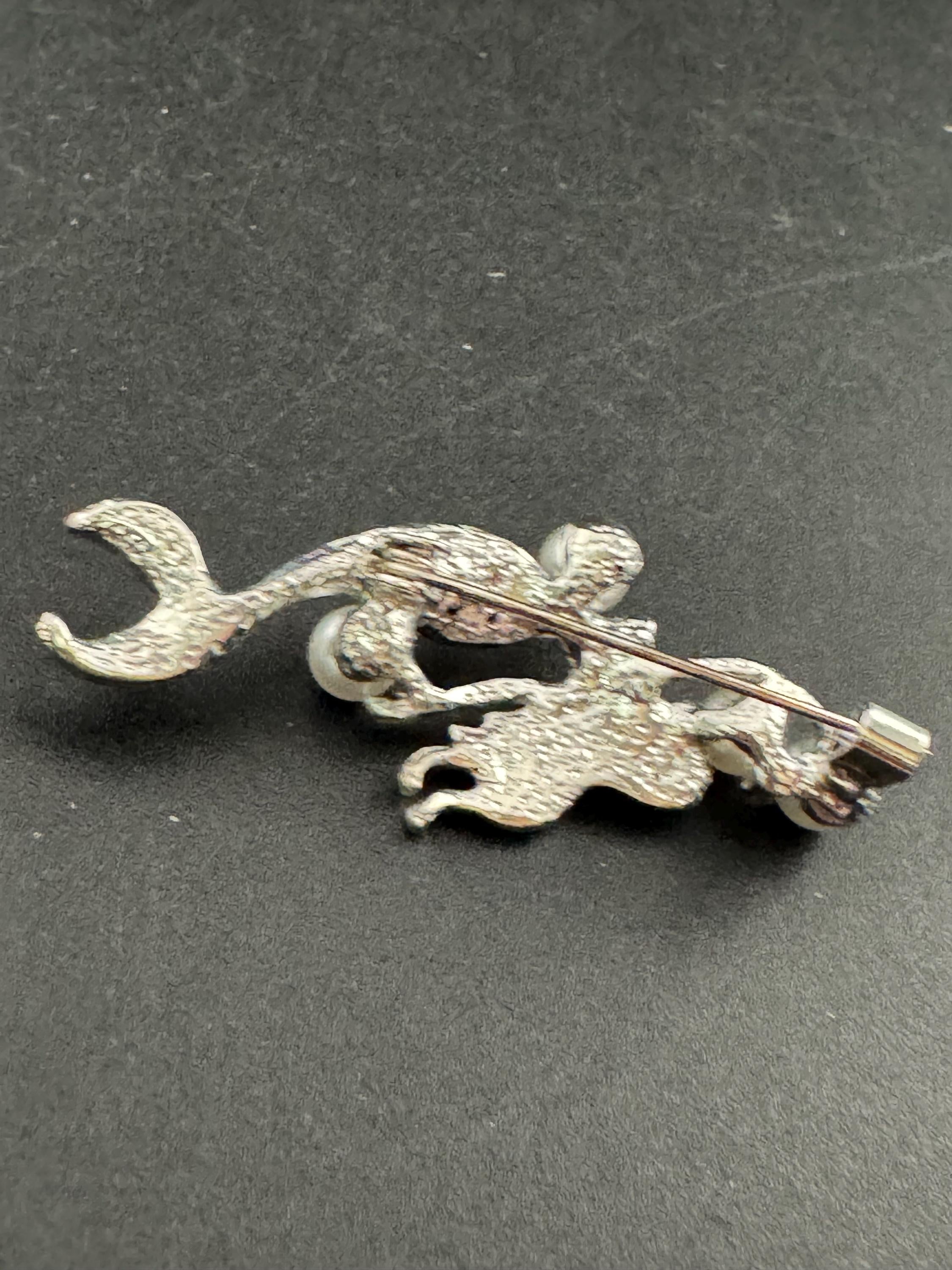 Retro small silver tone crystal and pearl diving mermaid brooch pin