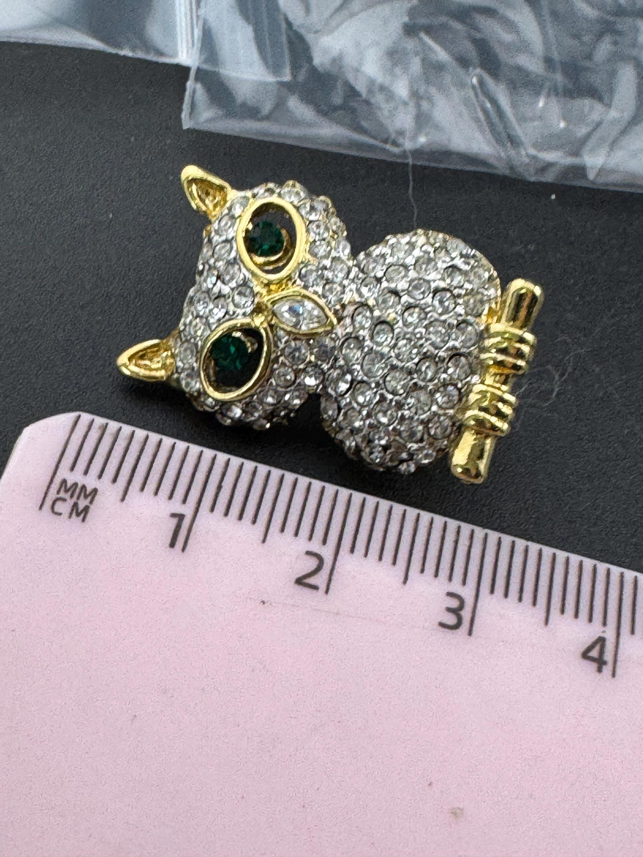 Small rhinestone owl brooch, gold tone, vintage